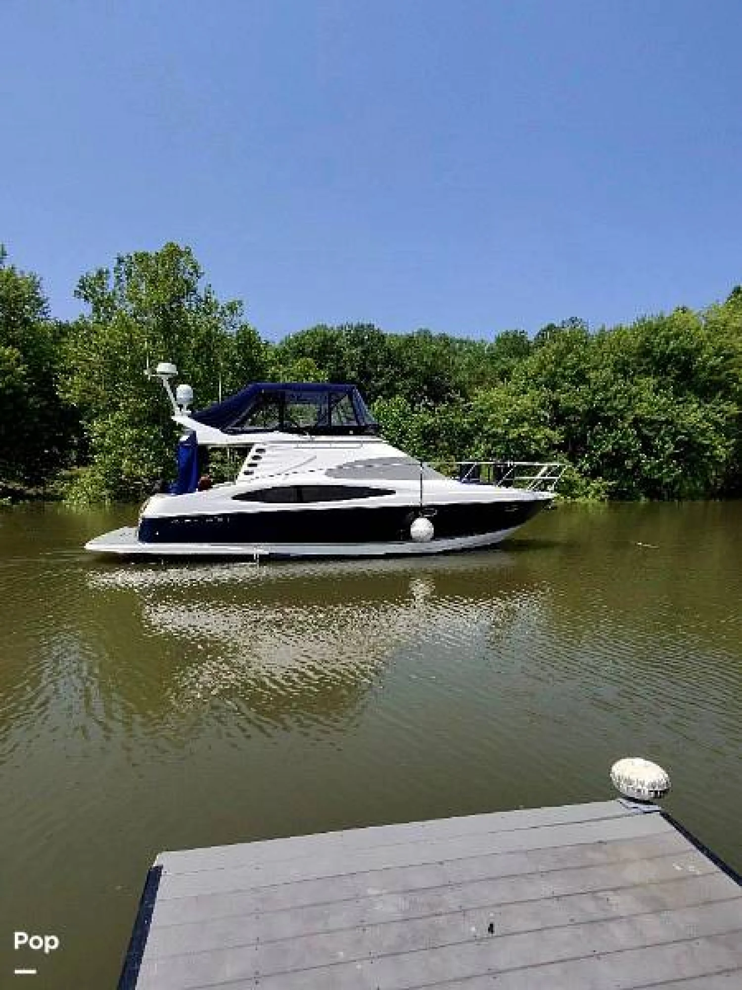 2006 Regal Commodore 4080 Flybridge - Image 4