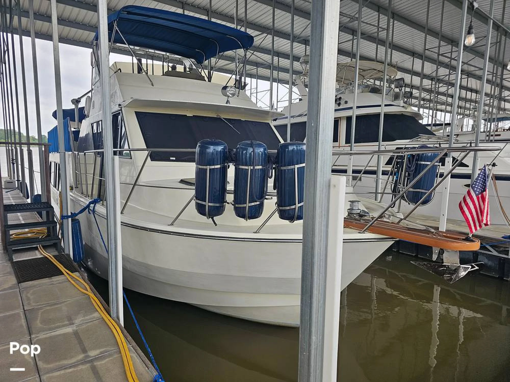 1987 Harbor Master 520 - Image 2