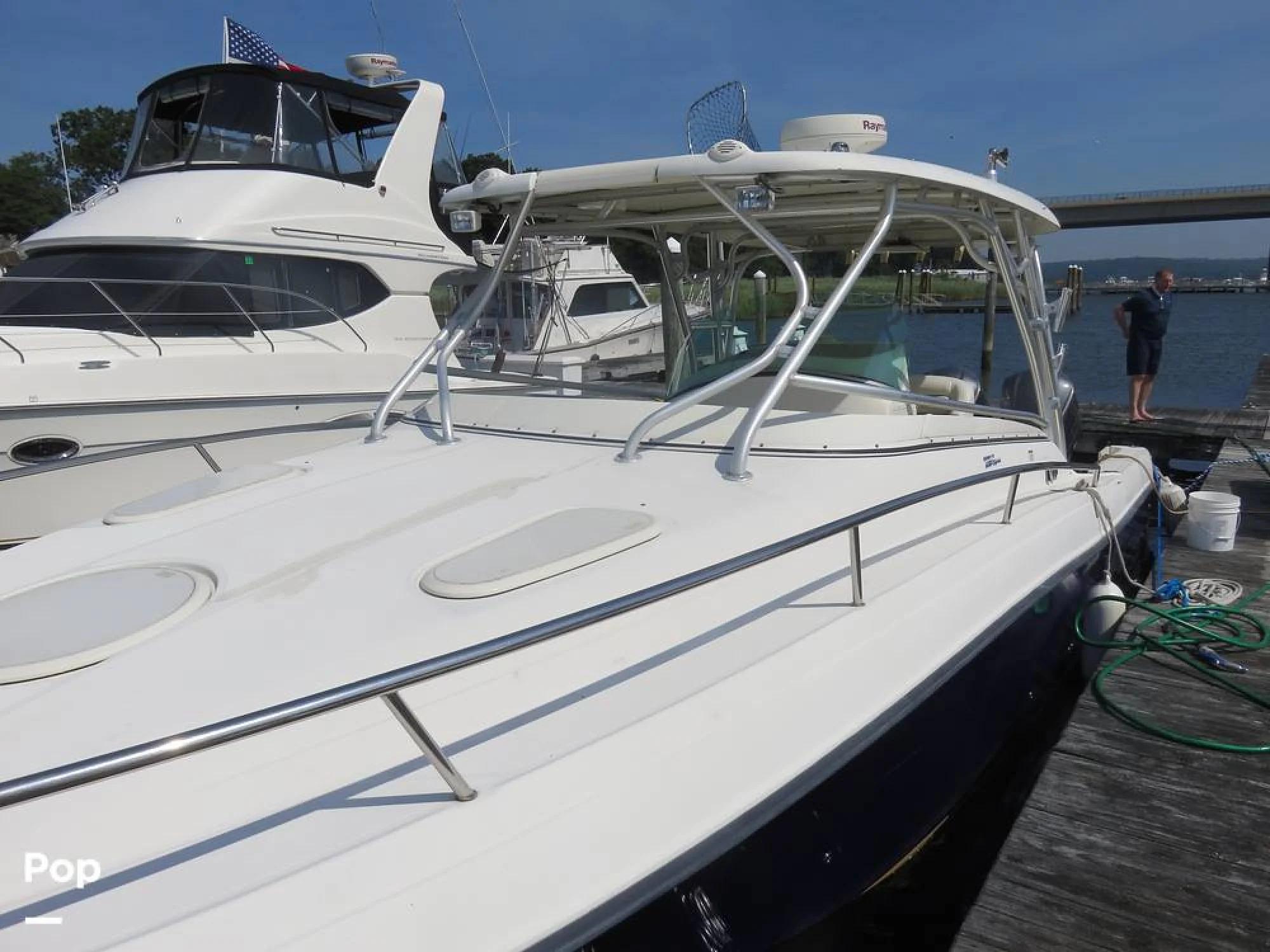 2005 Hydra-Sports 3300 VX Vector Express - Image 3