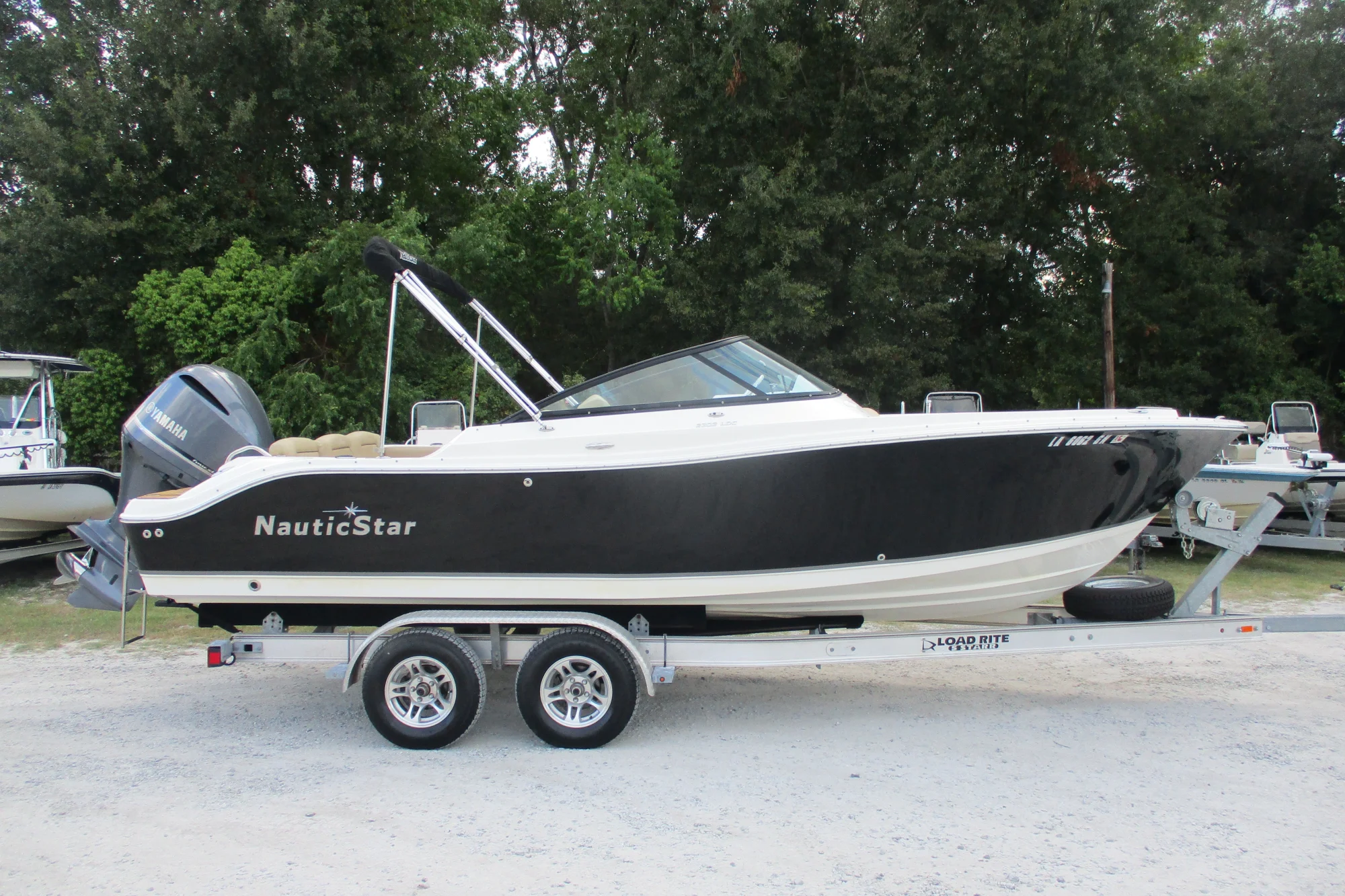 2020 NauticStar 2302 Legacy Dual Console