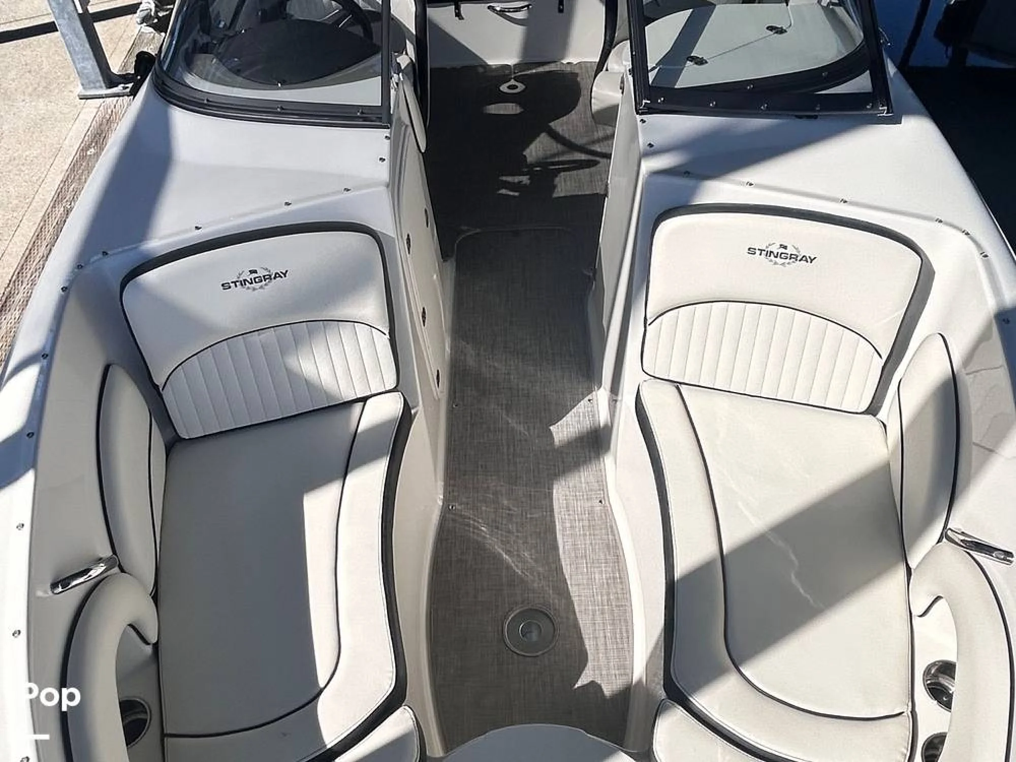 2020 Stingray 235LR - Image 5