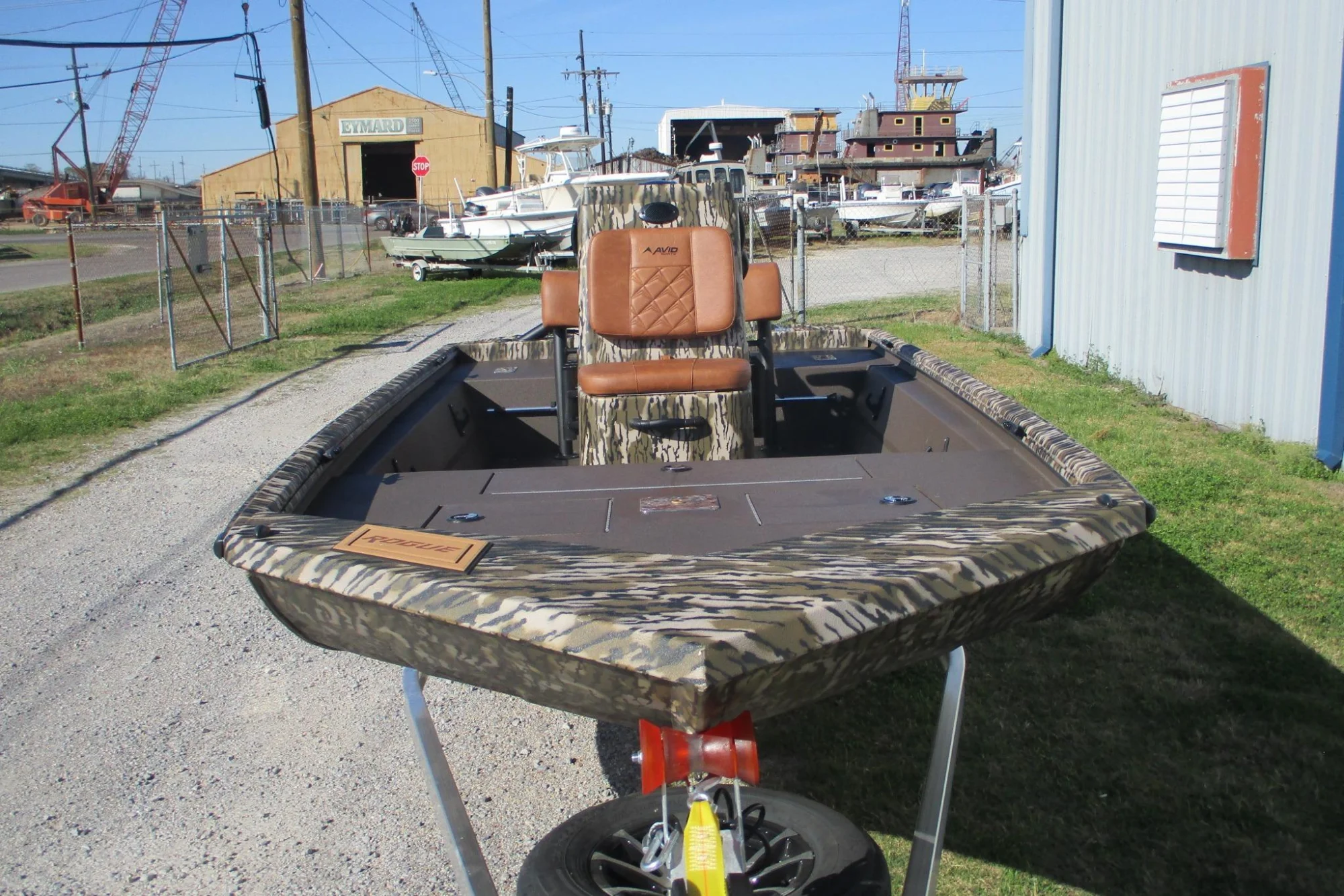 2026 Avid 18 Rogue CC - Image 2