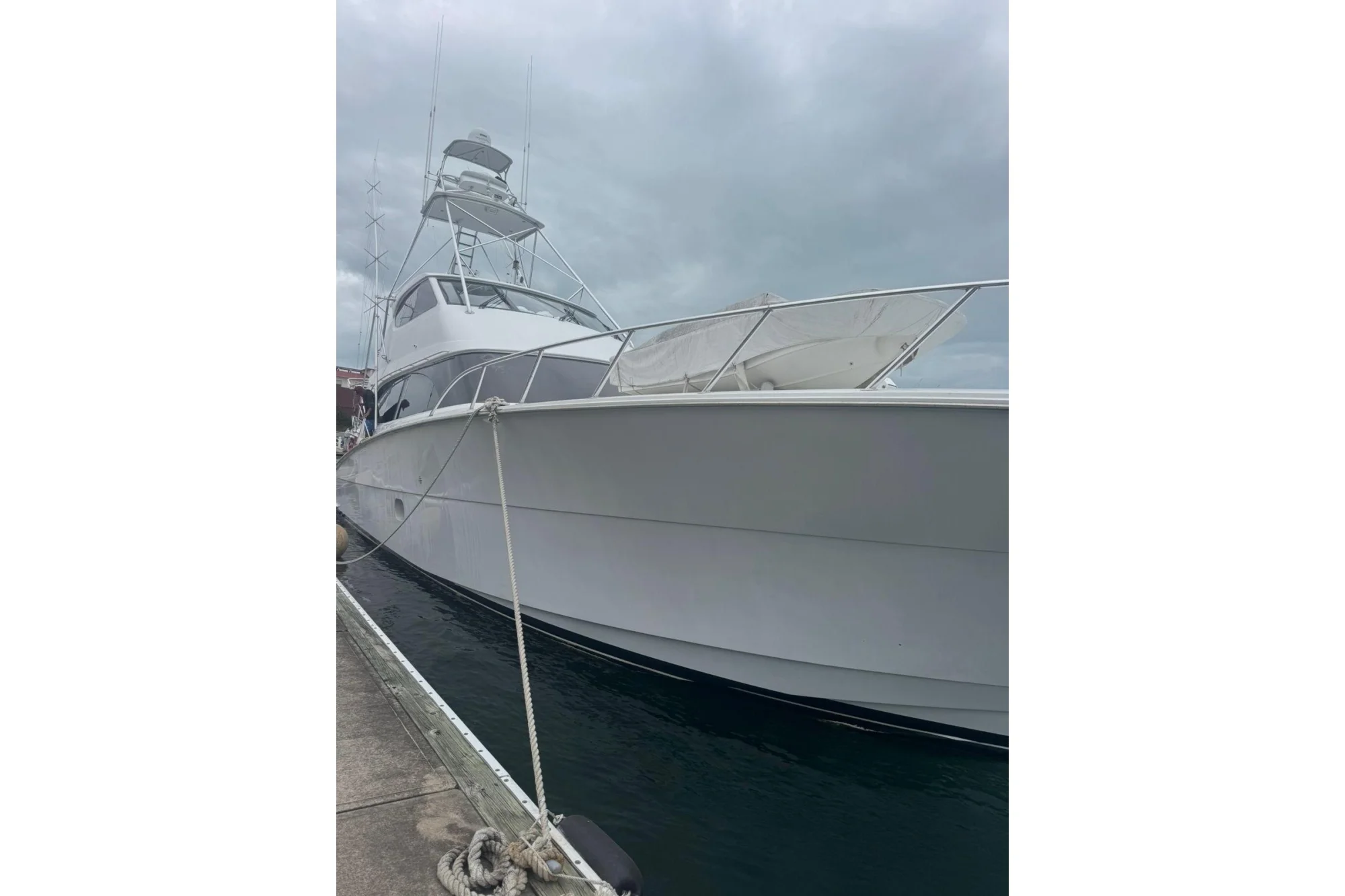 2007 Hatteras 77 Convertible - Image 4