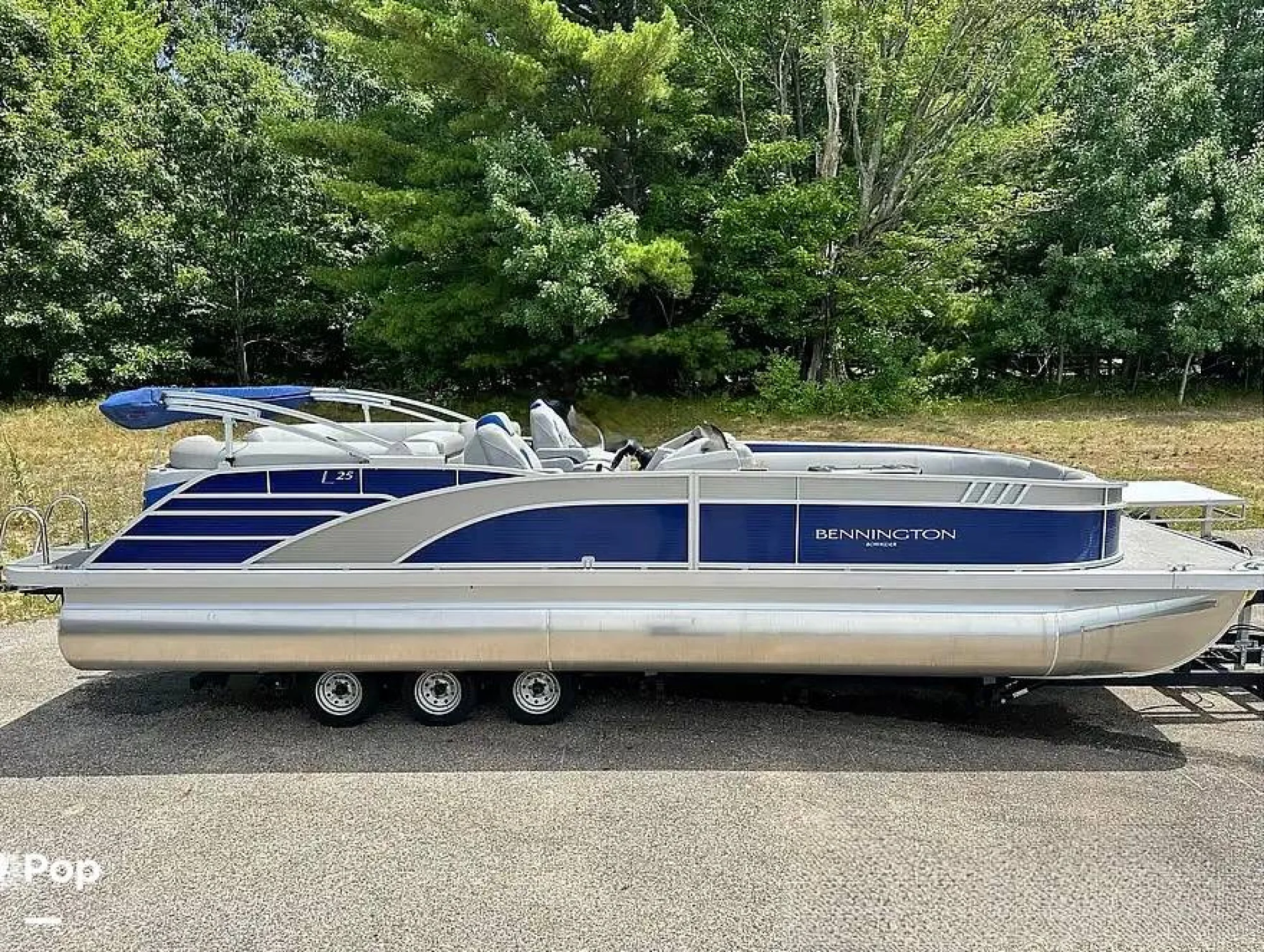2023 Bennington 25 LTFB - Main Image