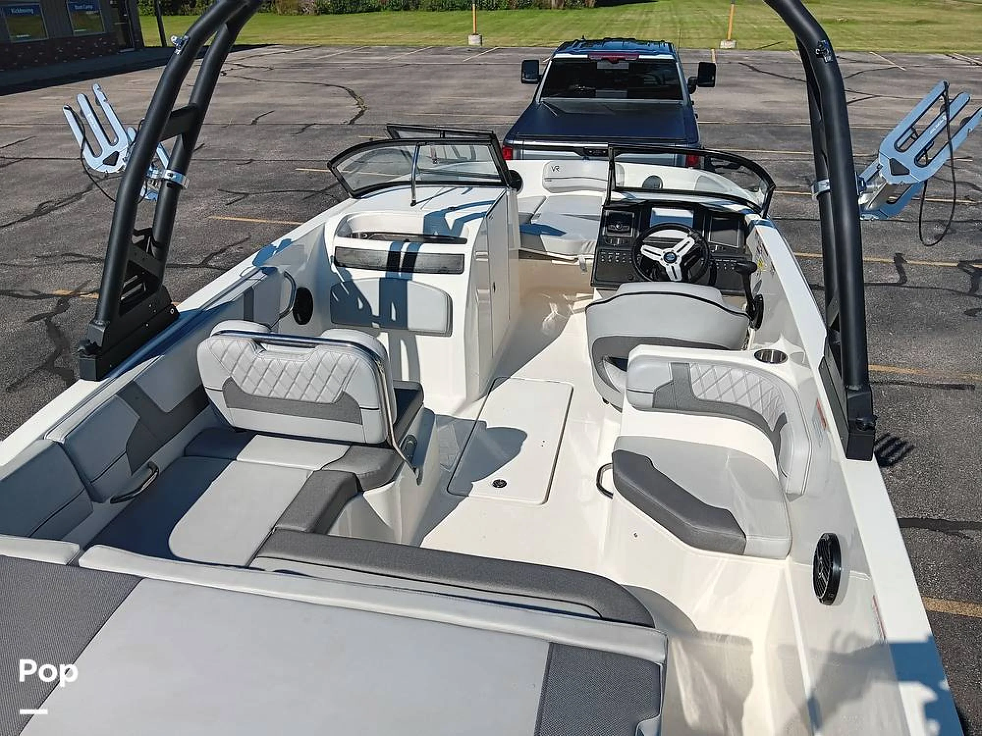 2022 Bayliner VR6 OB - Image 2