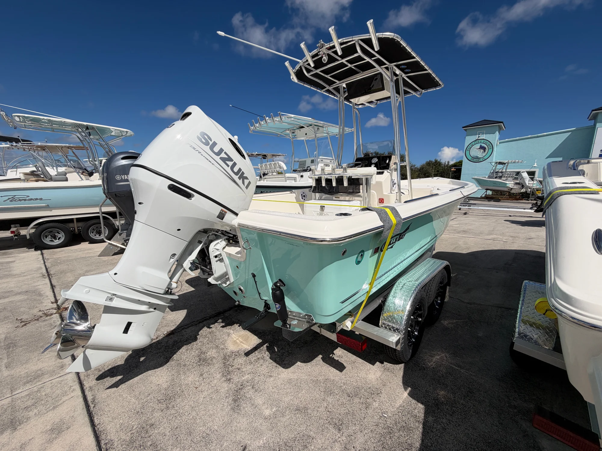 2027 Bulls Bay 2200XS - Image 5