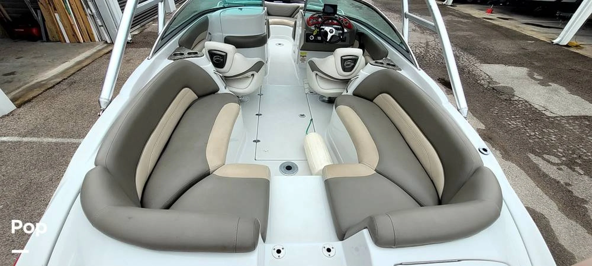 2011 Crownline 240 LS - Image 3