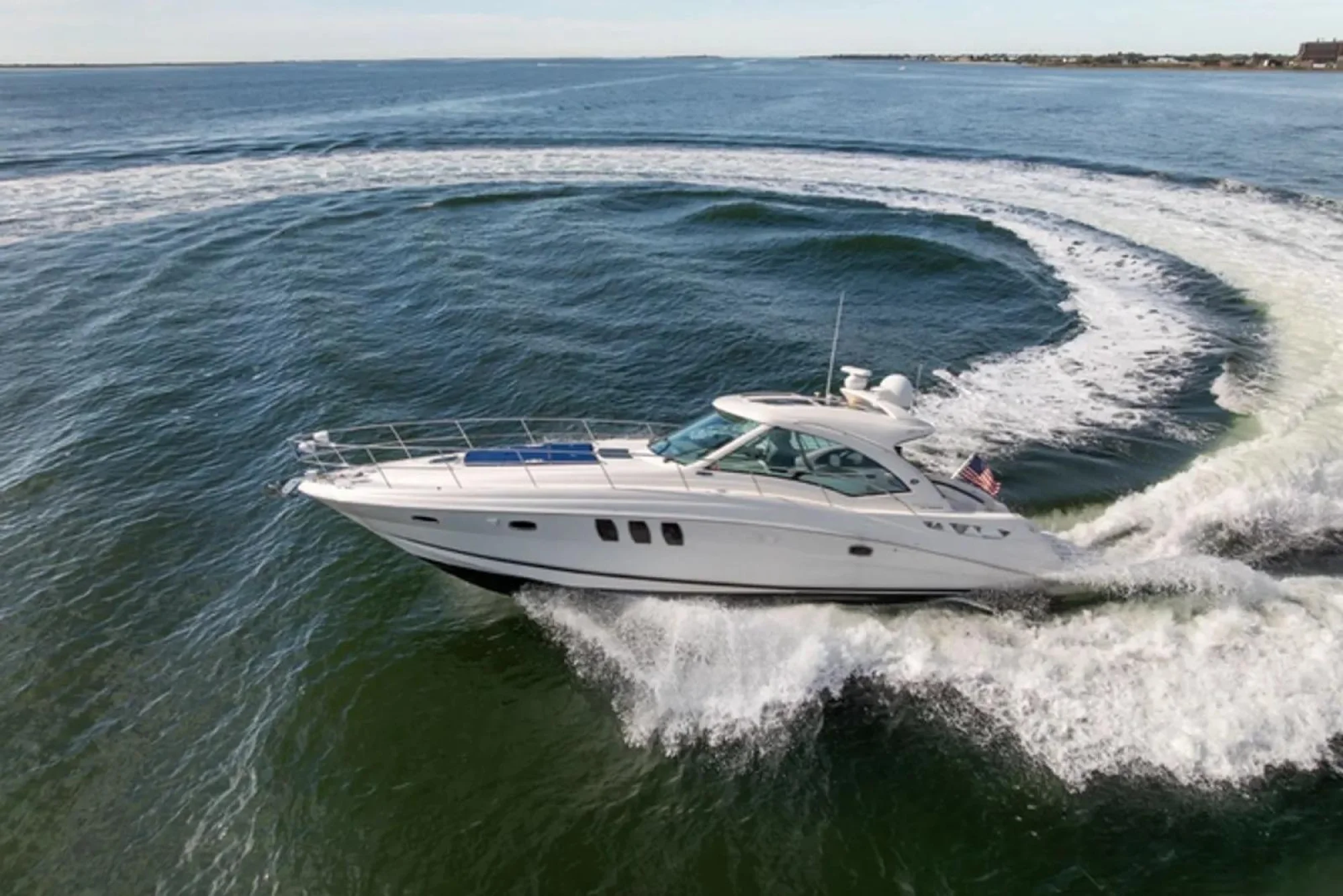 2010 Sea Ray 500 Sundancer - Image 2