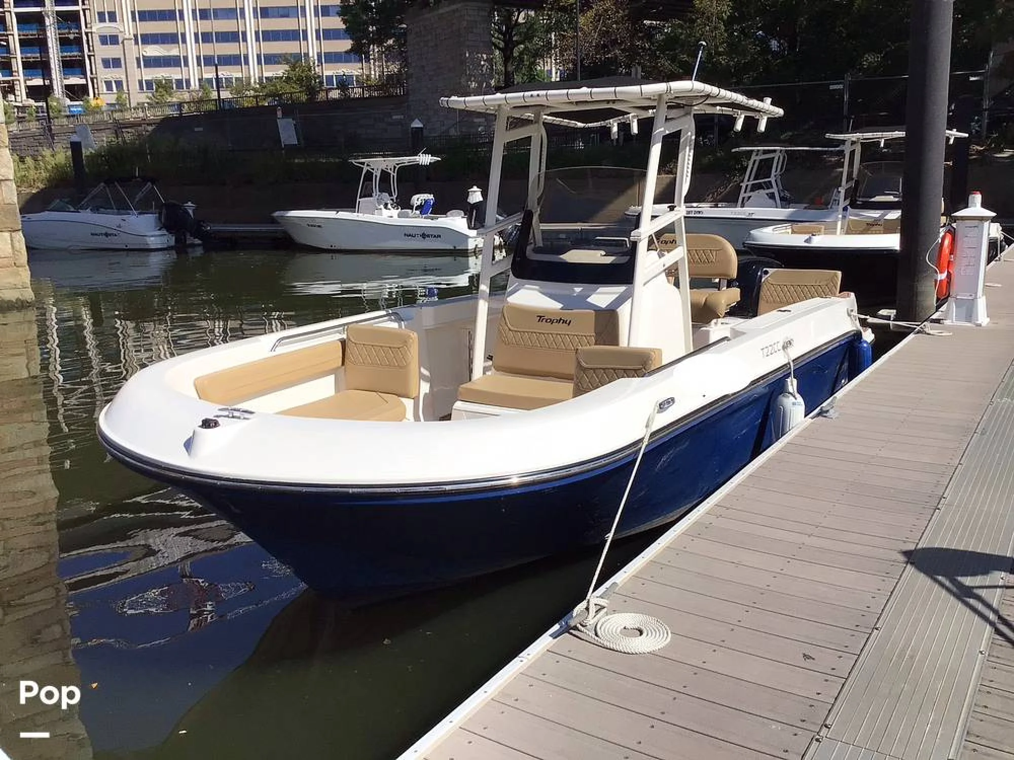 2024 Trophy 22CC - Main Image