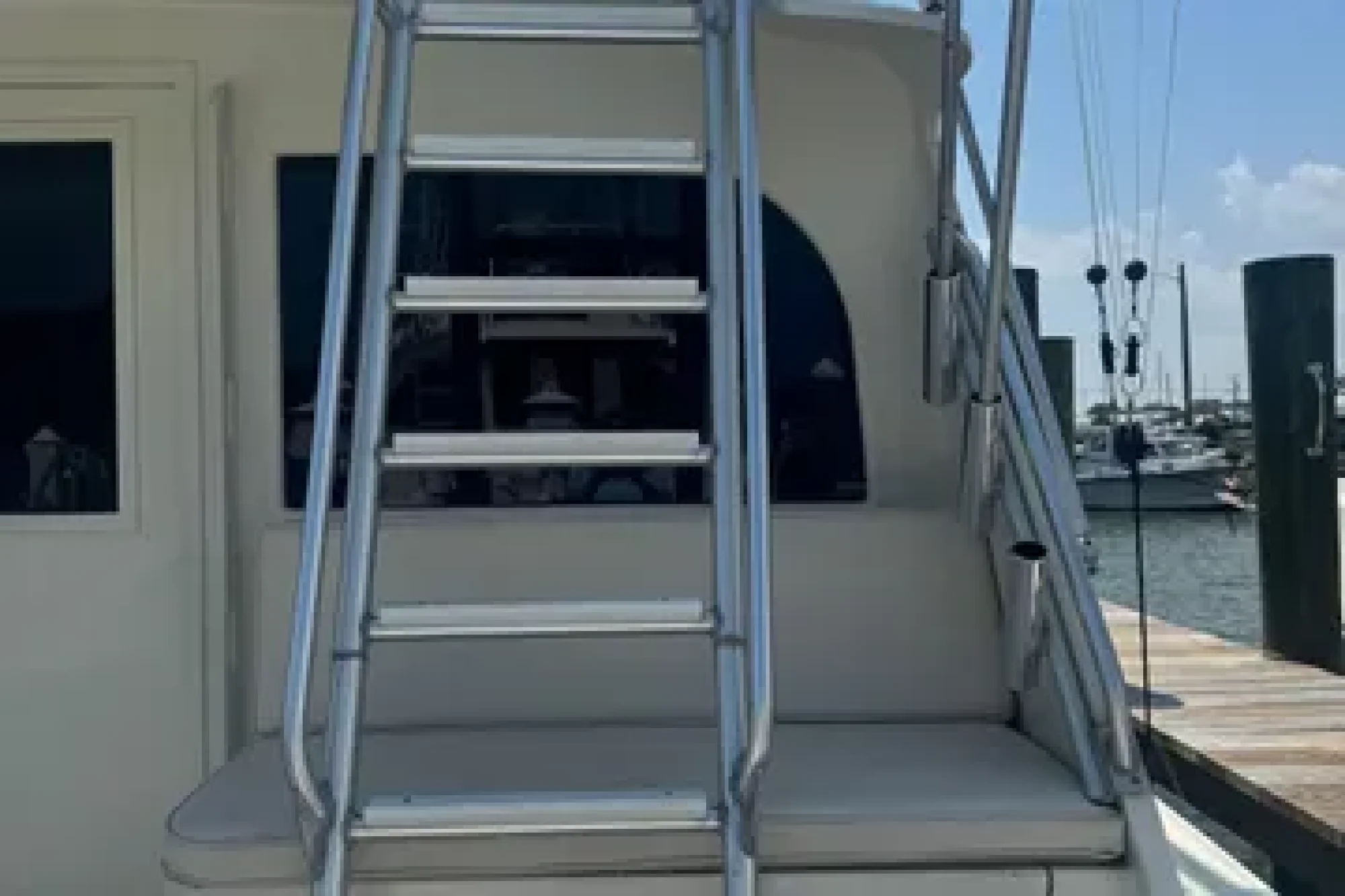 1970 Hatteras 45 Convertible - Image 4