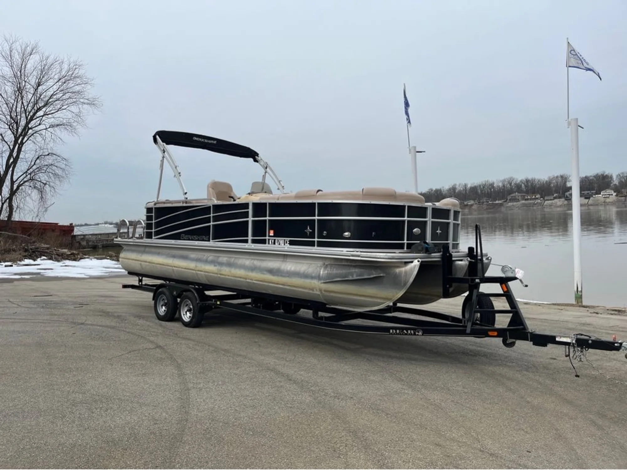 2017 Berkshire Pontoons 25 STS - Main Image