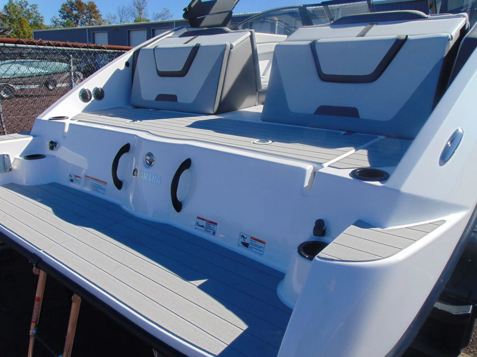 Yamaha Boats AR220 - Image 4