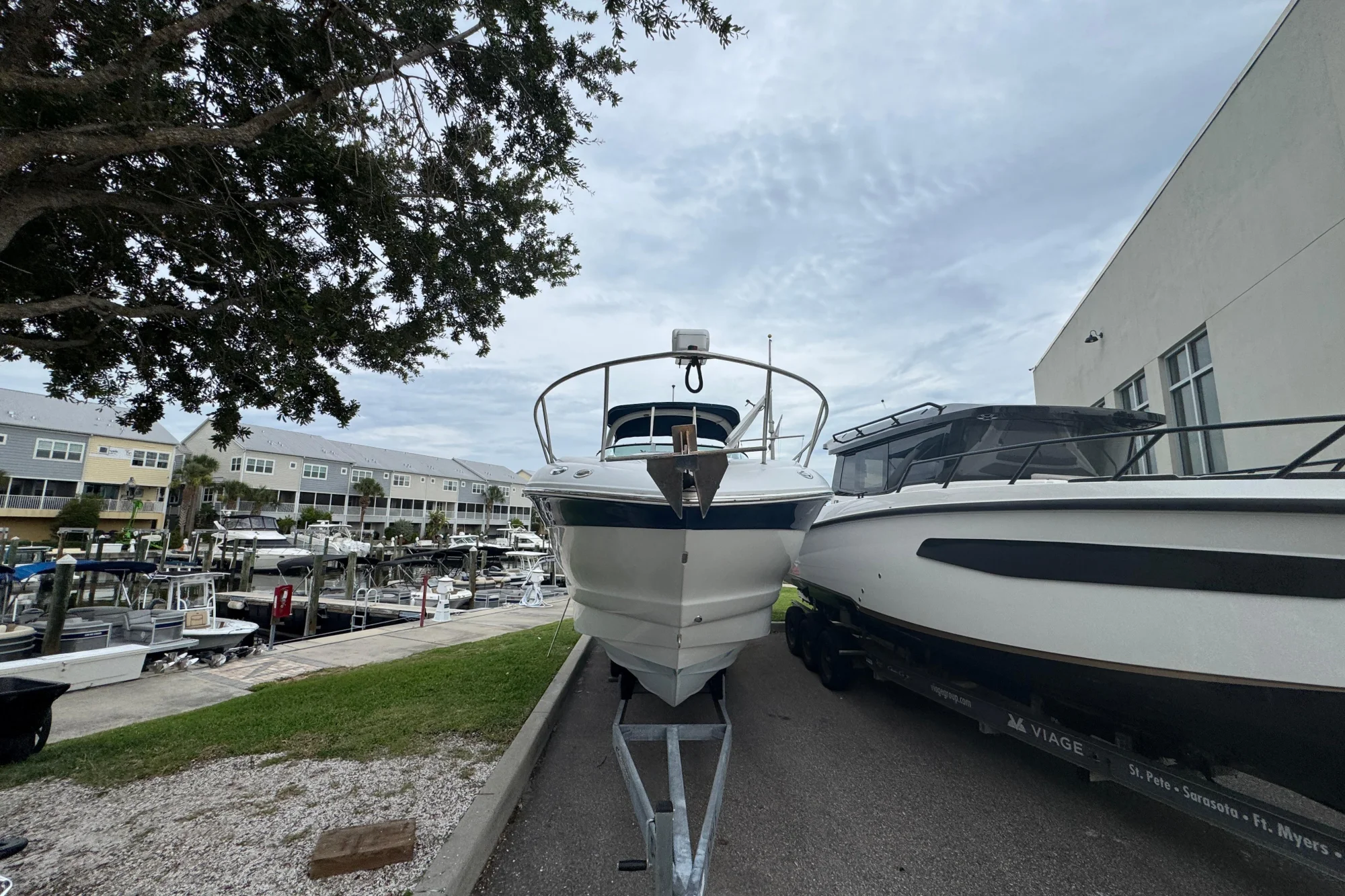 2004 Crownline 270 CR - Image 2