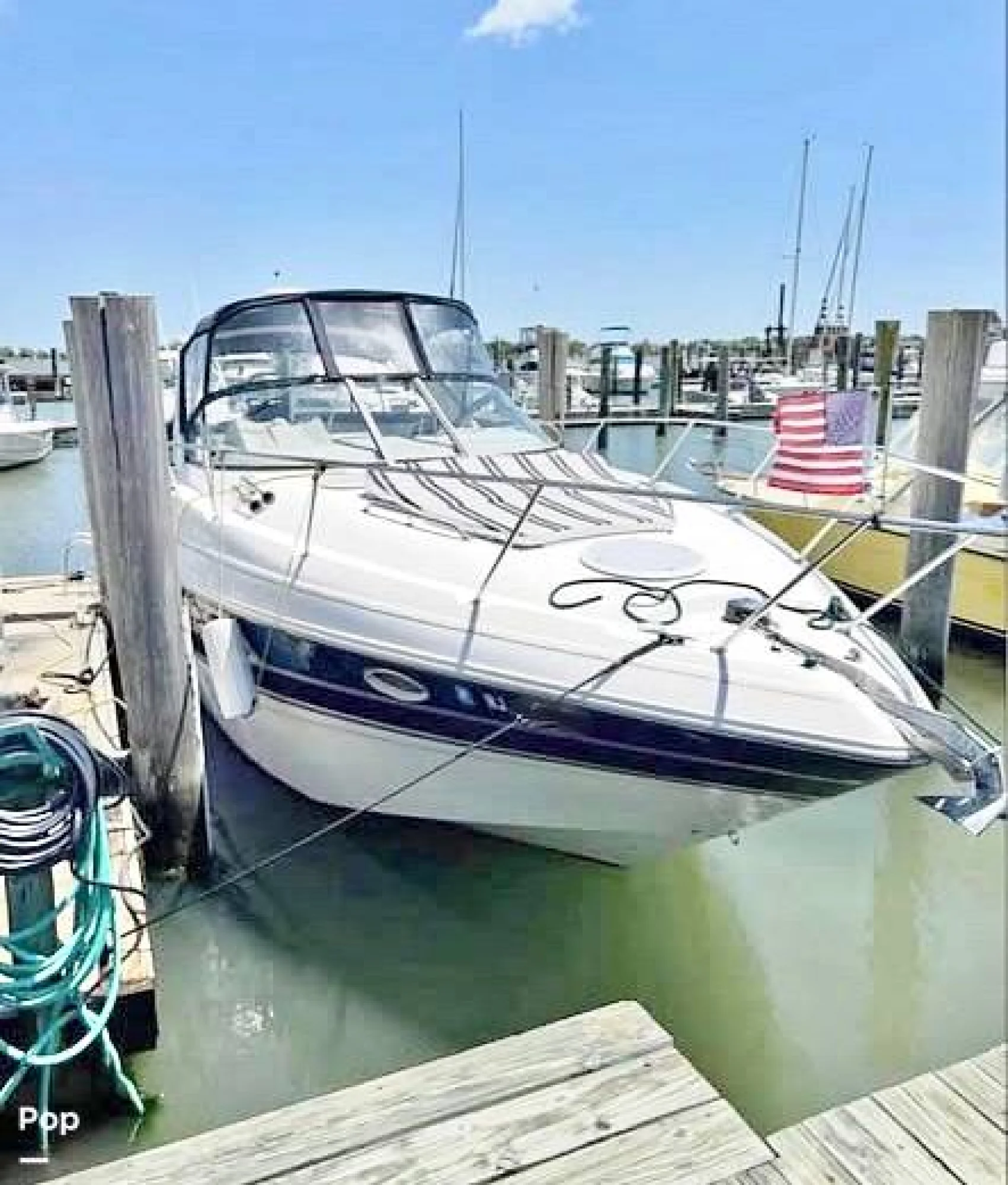 2008 Larson Cabrio 330 - Main Image