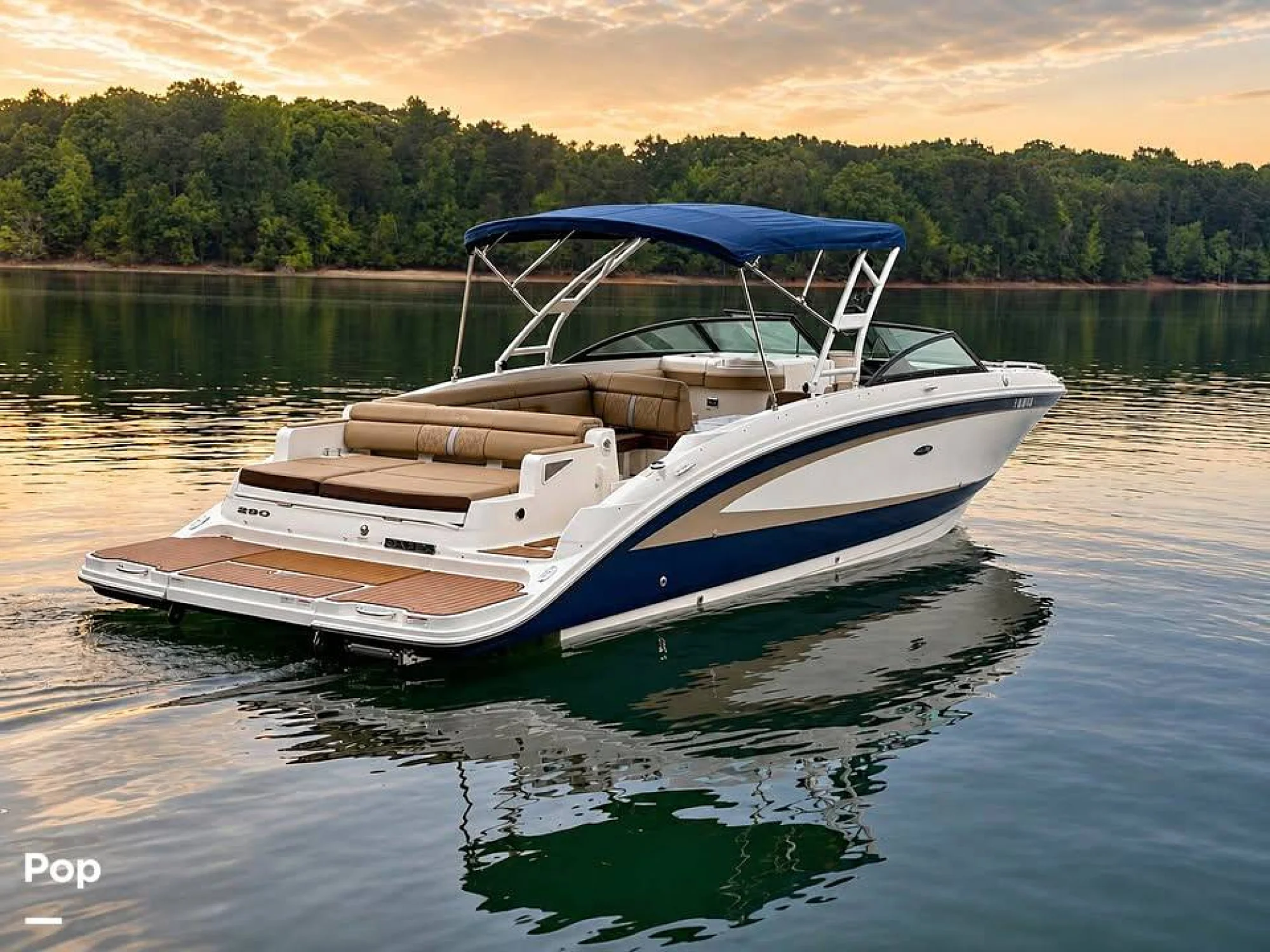2016 Sea Ray 290 Sundeck - Image 4