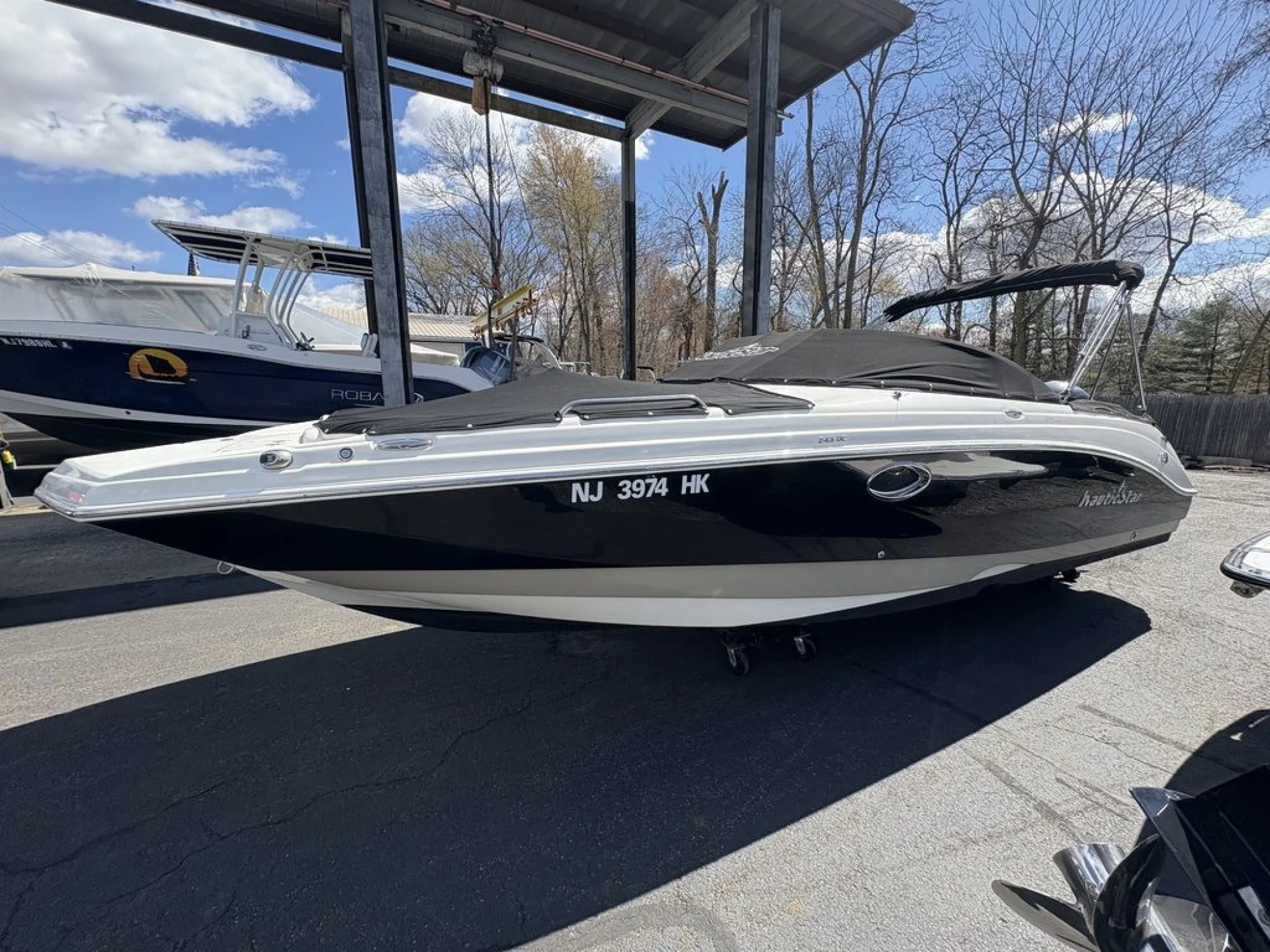 2017 Nauticstar 243DC Deck