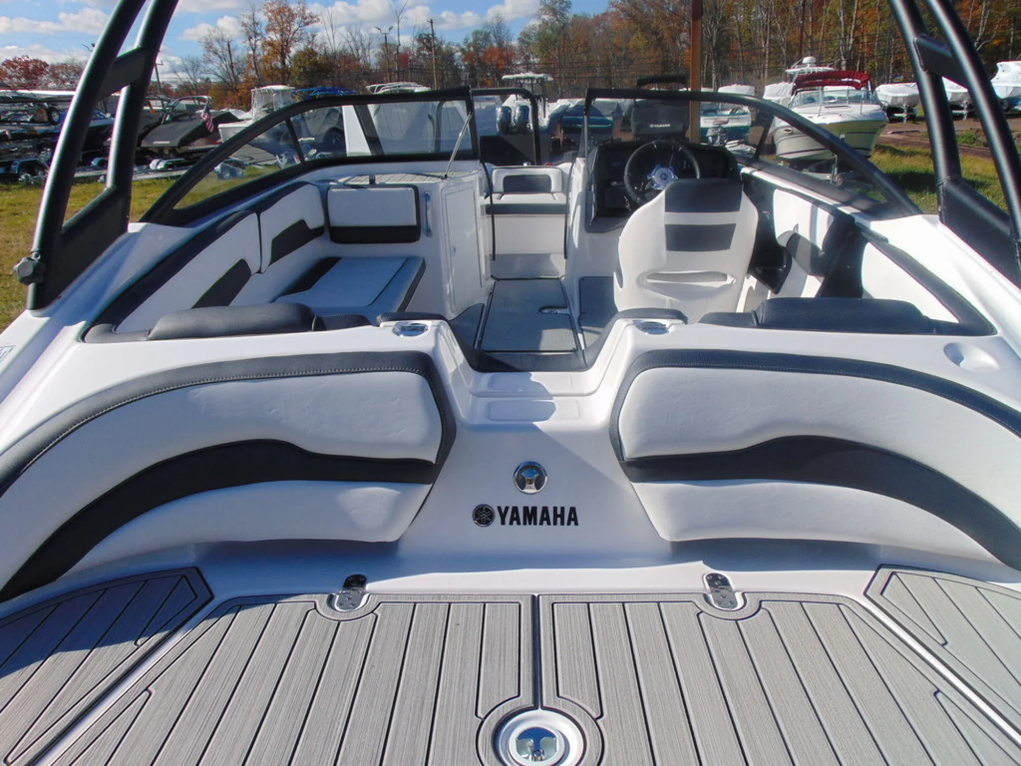 Yamaha Boats AR195 - Image 5