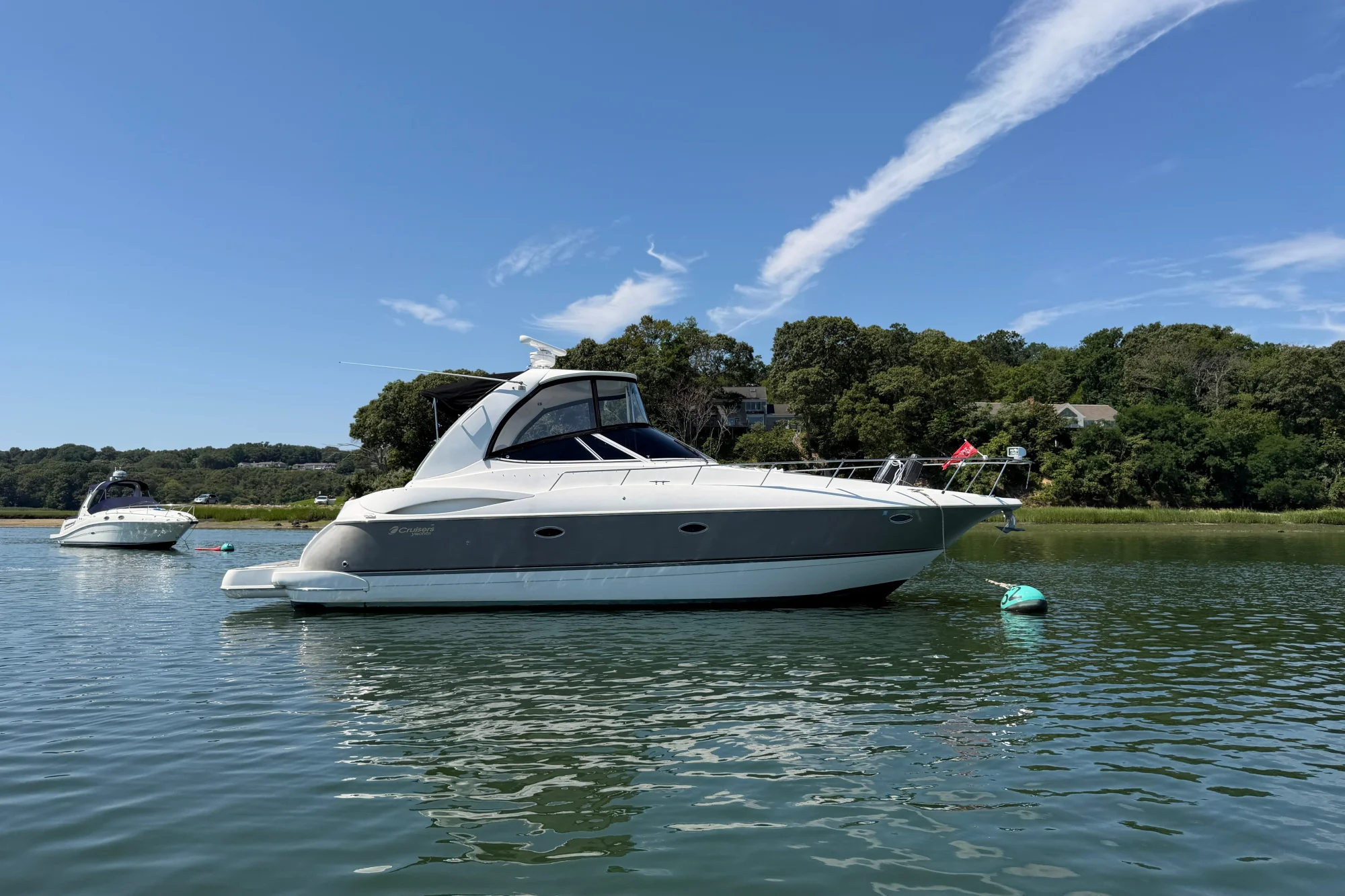 2007 Cruisers Yachts 370 Express - Image 2