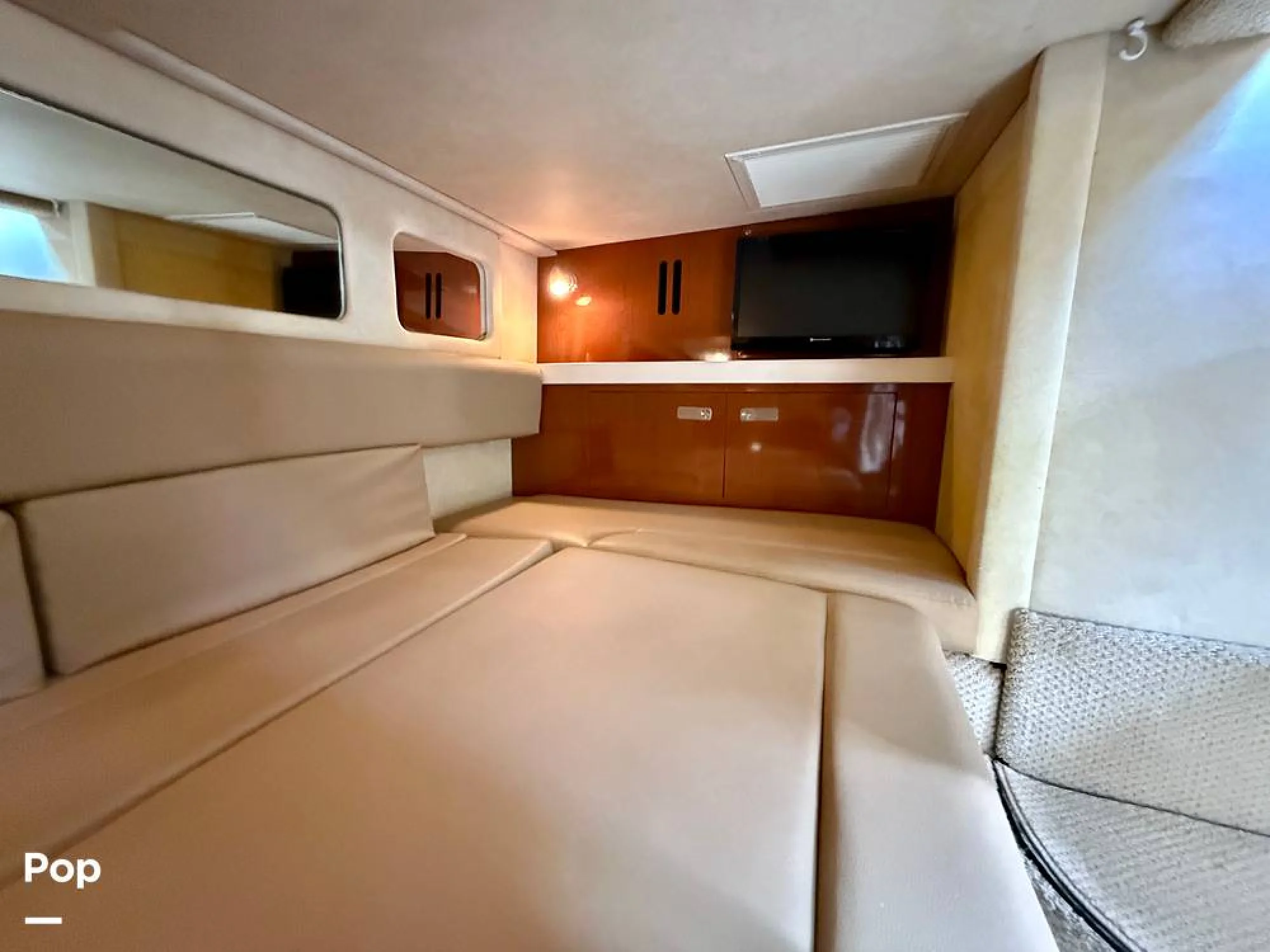 2012 Sea Ray 350 Sundancer - Image 4