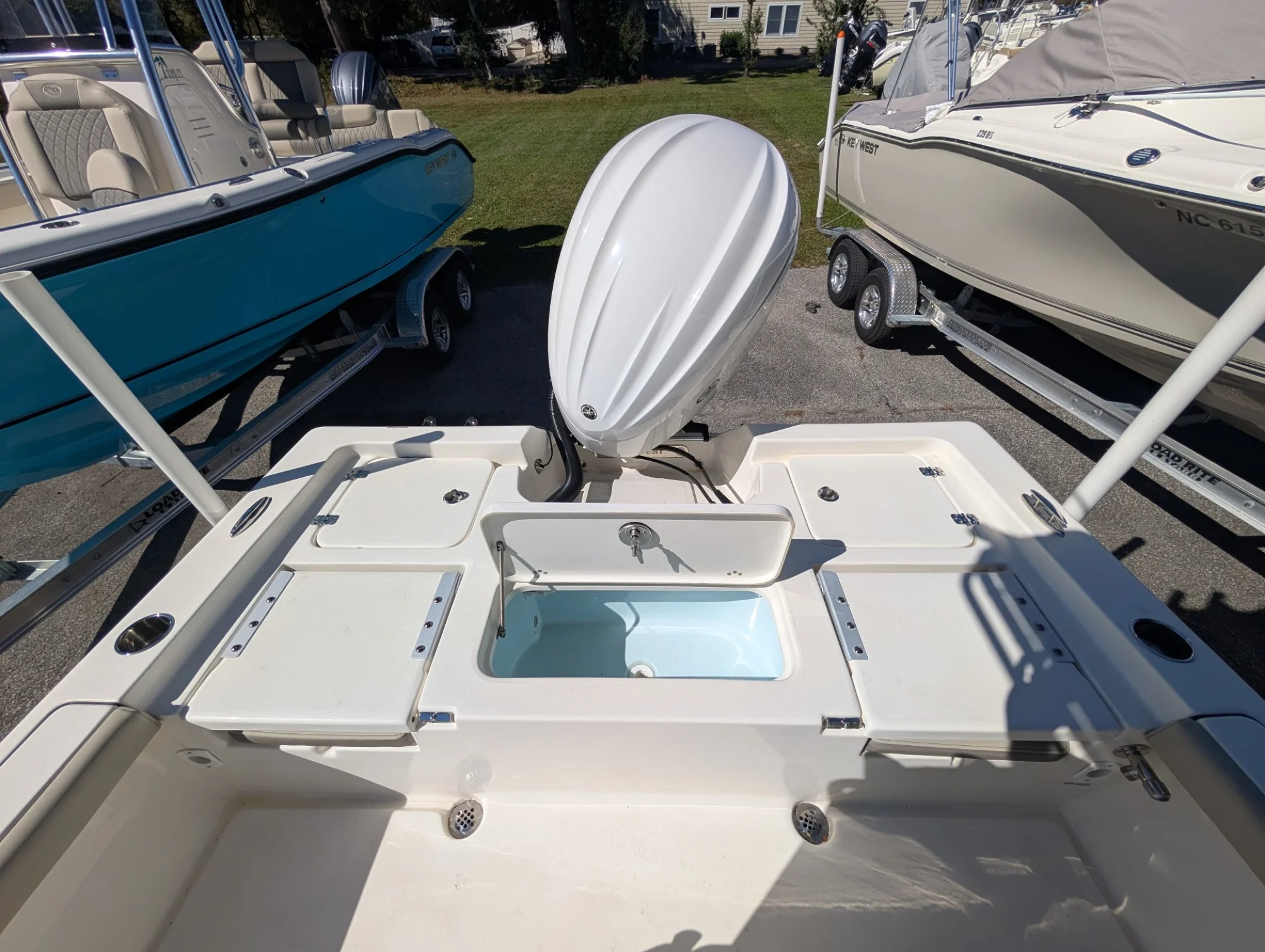 2024 Key West 230 Bay Reef Black - Image 5