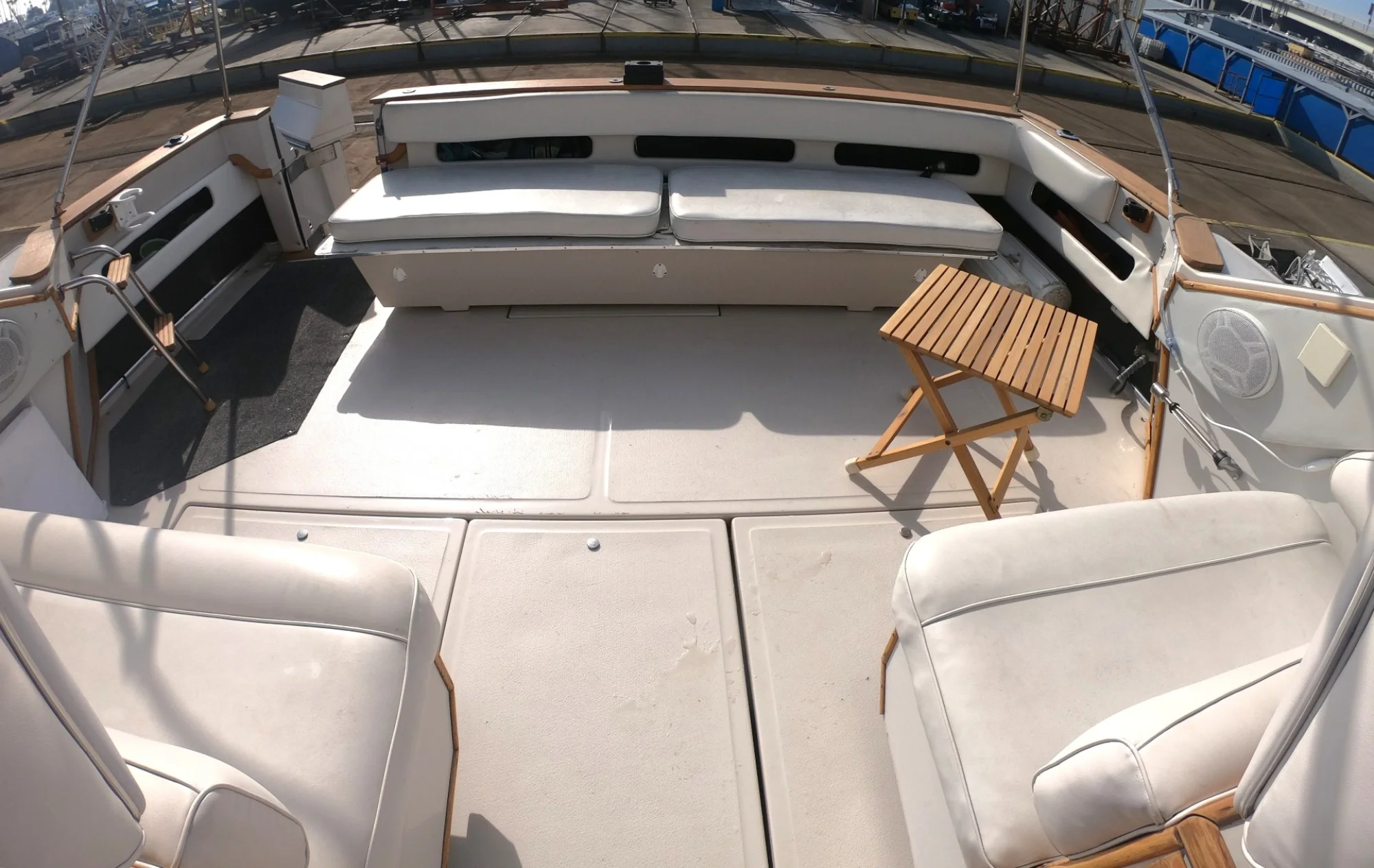 Sea Ray 390 Express - Image 5