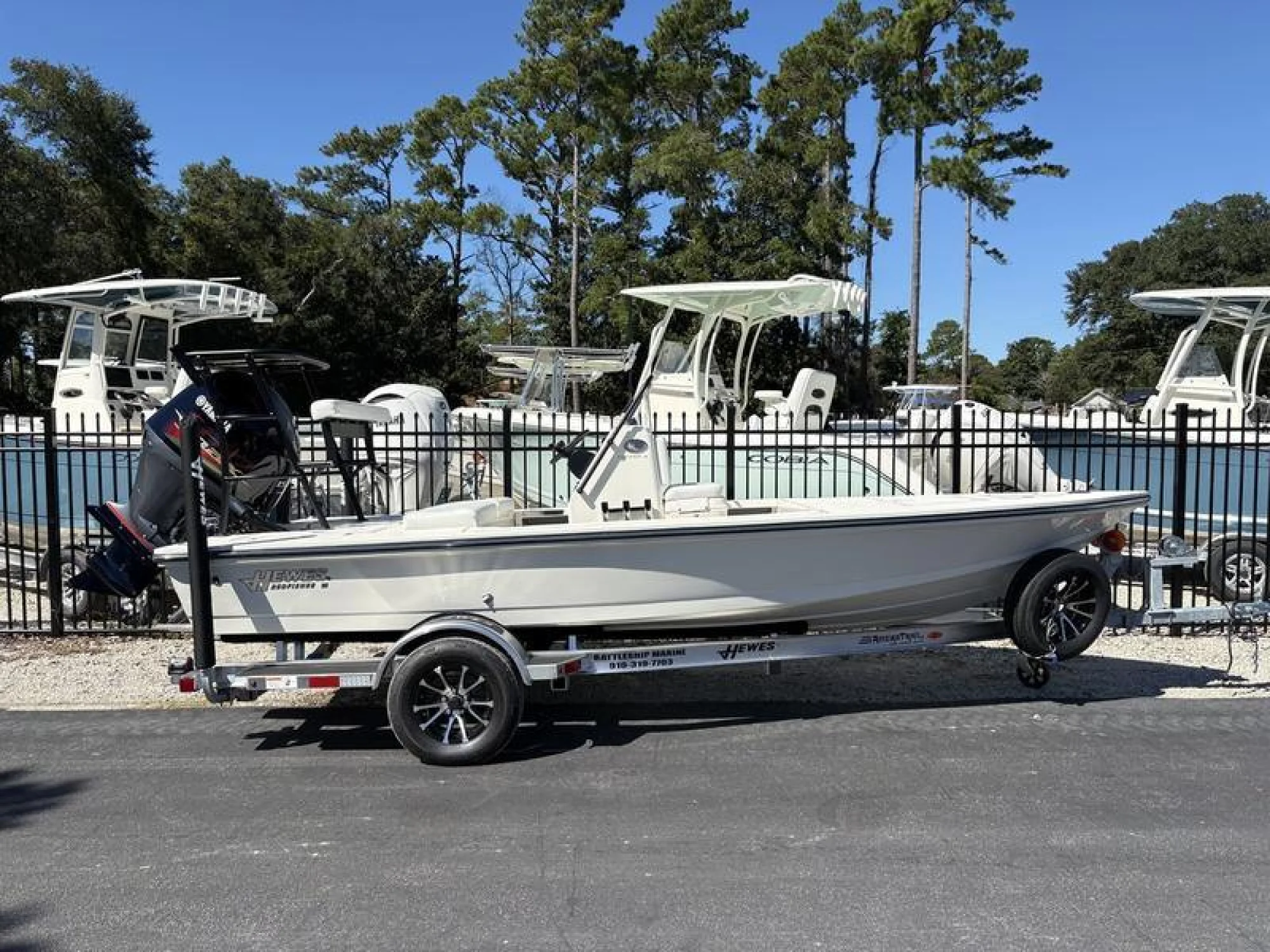 2026 Hewes 18 Redfisher - Image 2