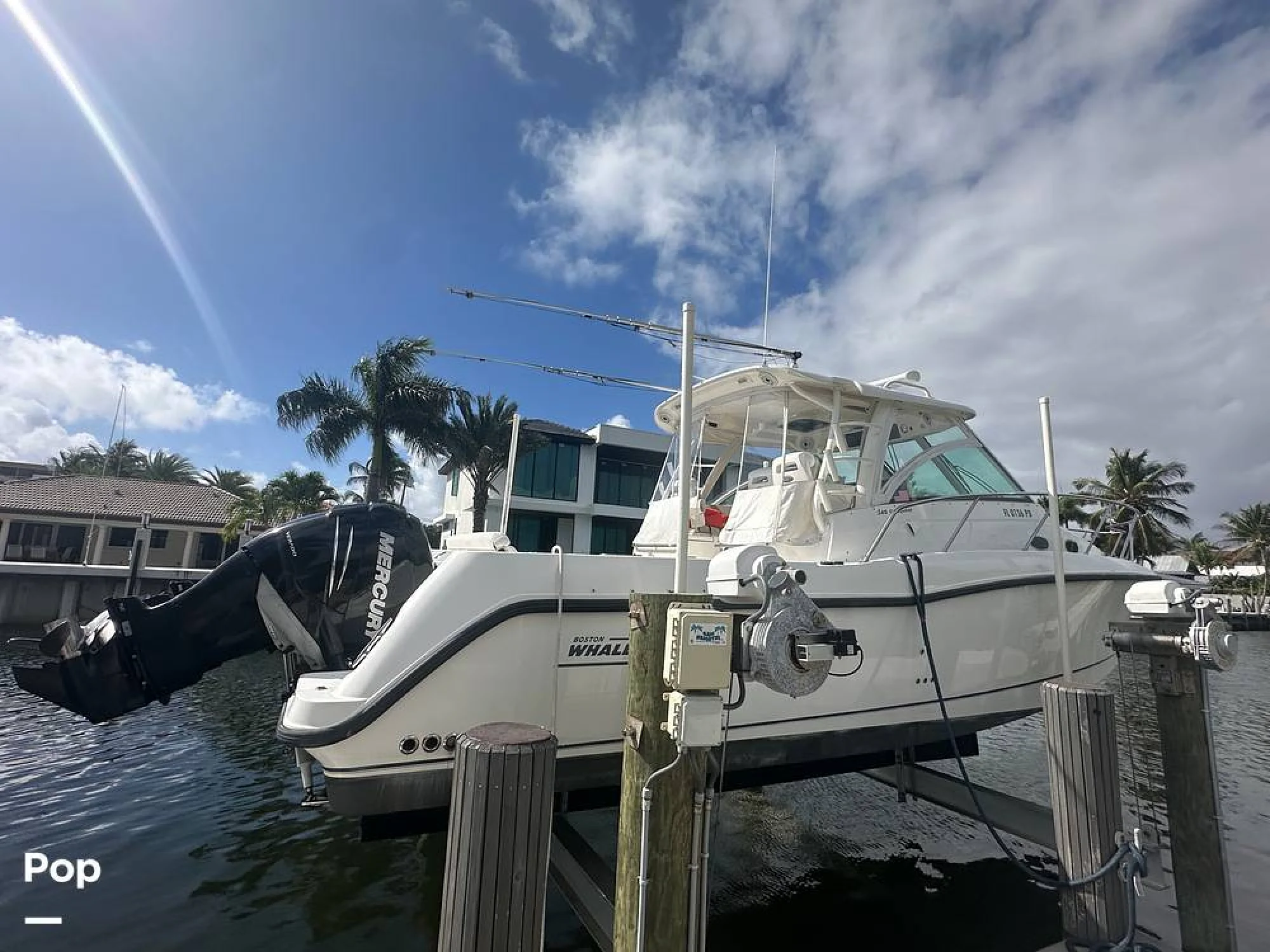 2011 Boston Whaler 345 Conquest Open - Image 5
