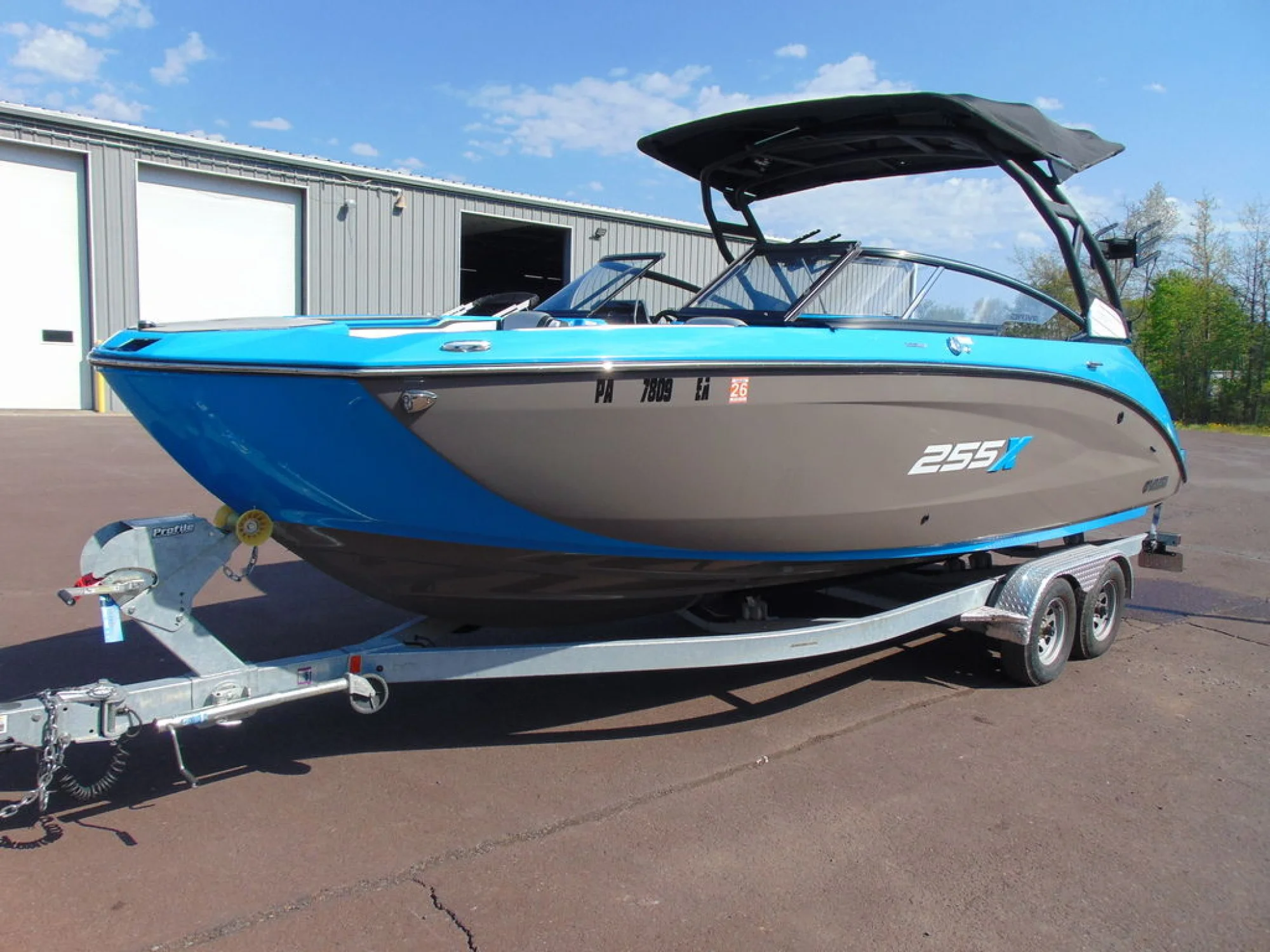 Yamaha Marine 255XD - Image 2