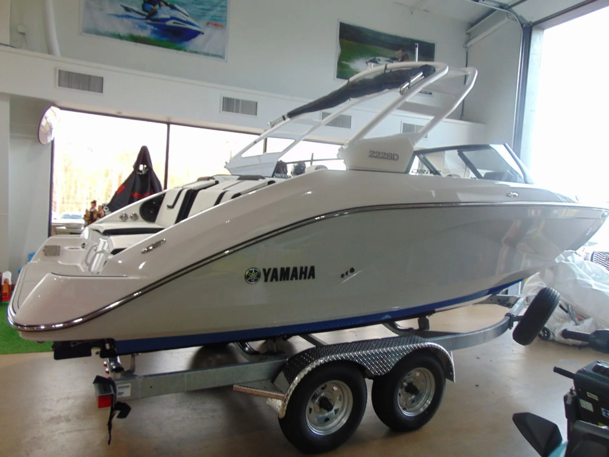 Yamaha Boats 222SD - Image 2