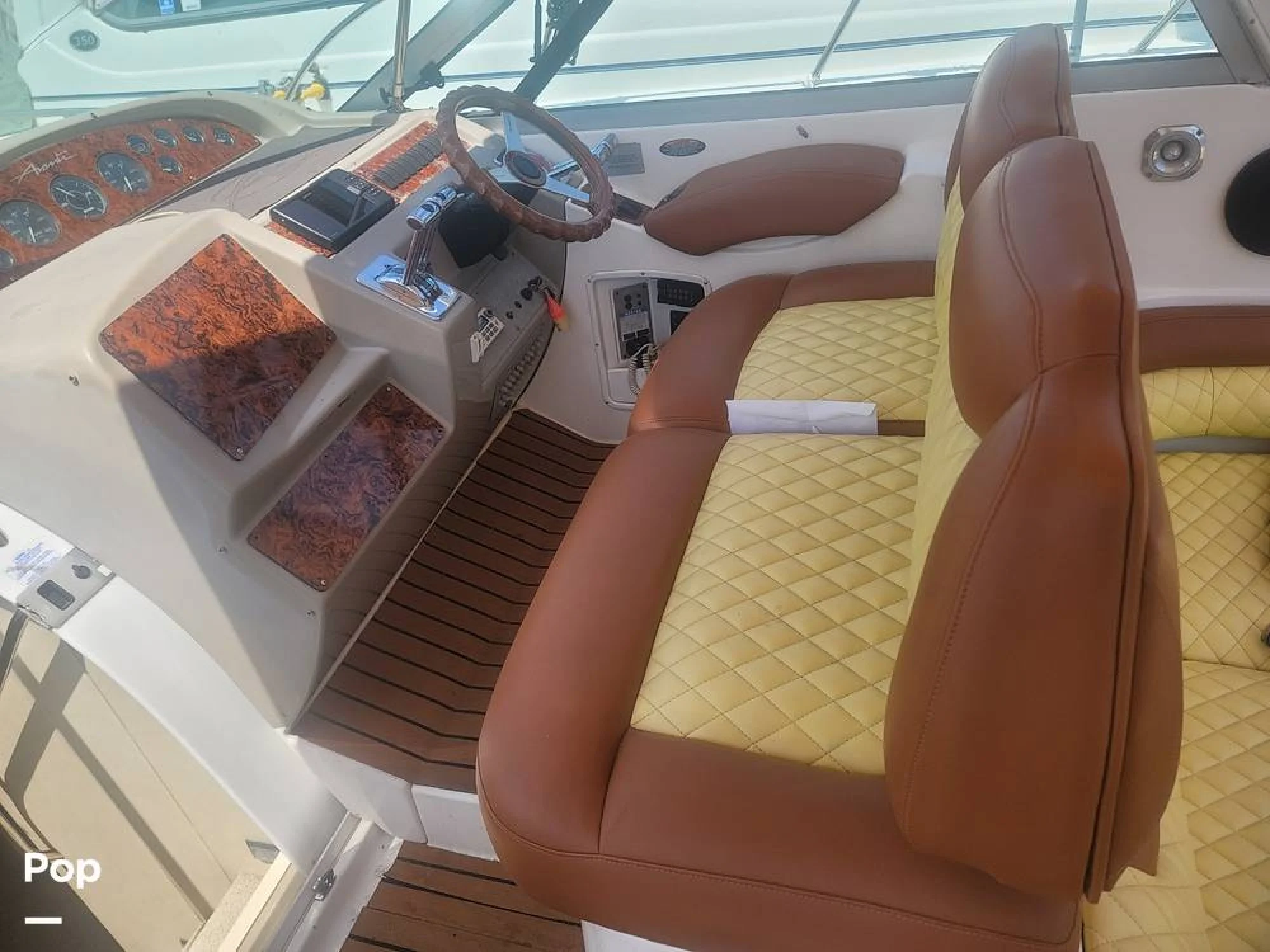 1998 Bayliner Avanti 3685 - Image 3