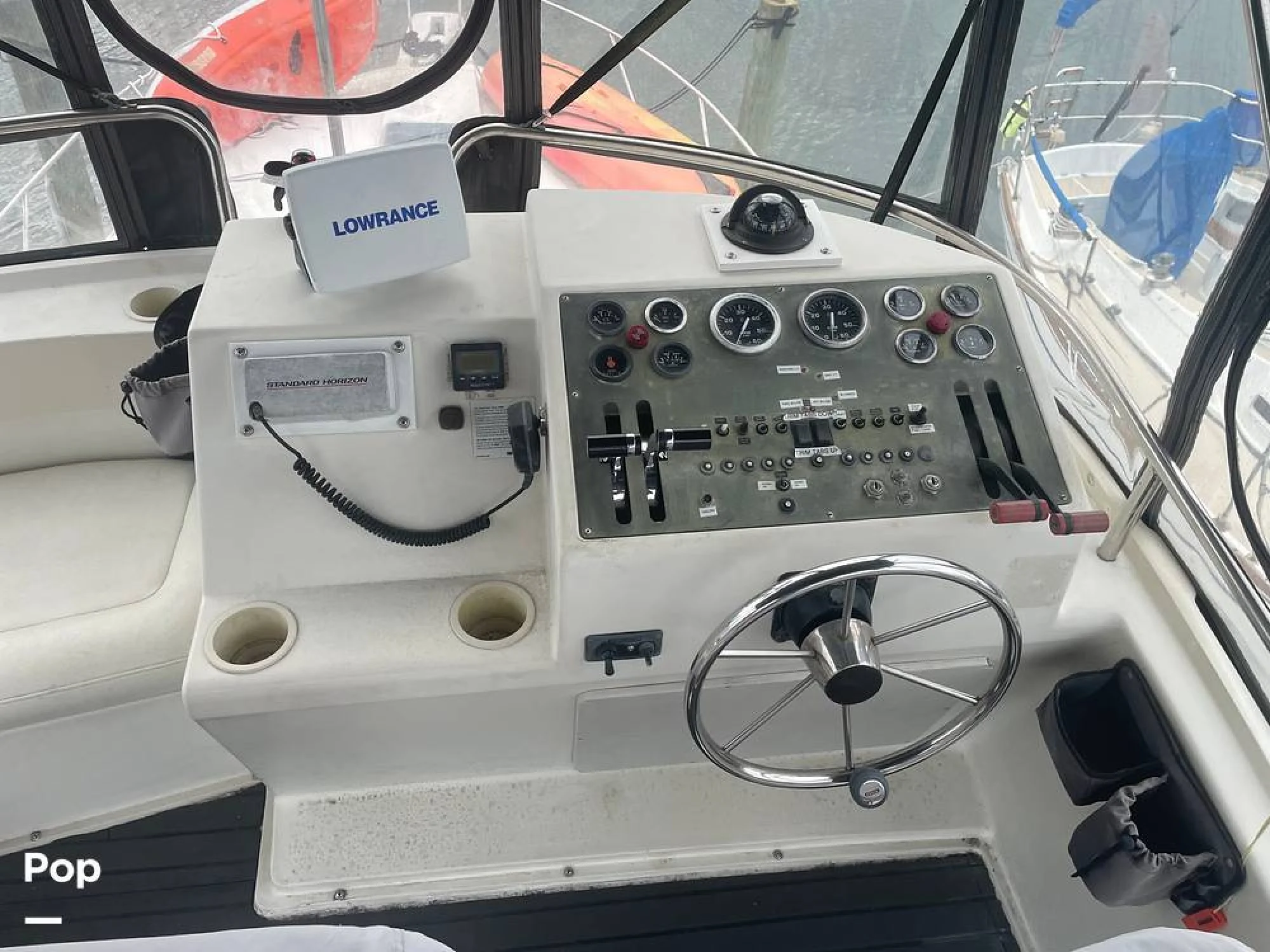 1991 Silverton 34 Convertible - Image 5