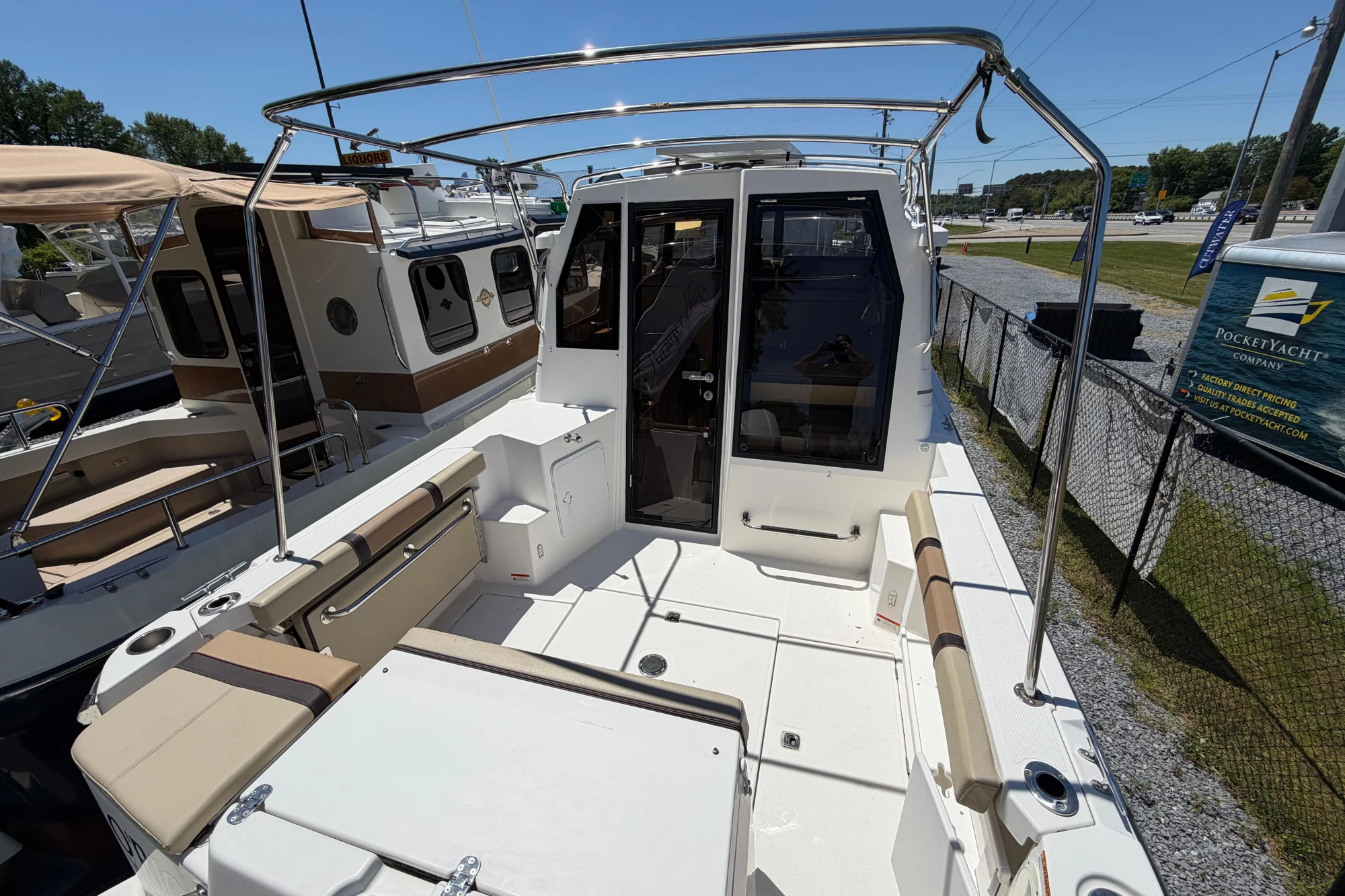 2018 Ranger Tugs R-27 - Image 4