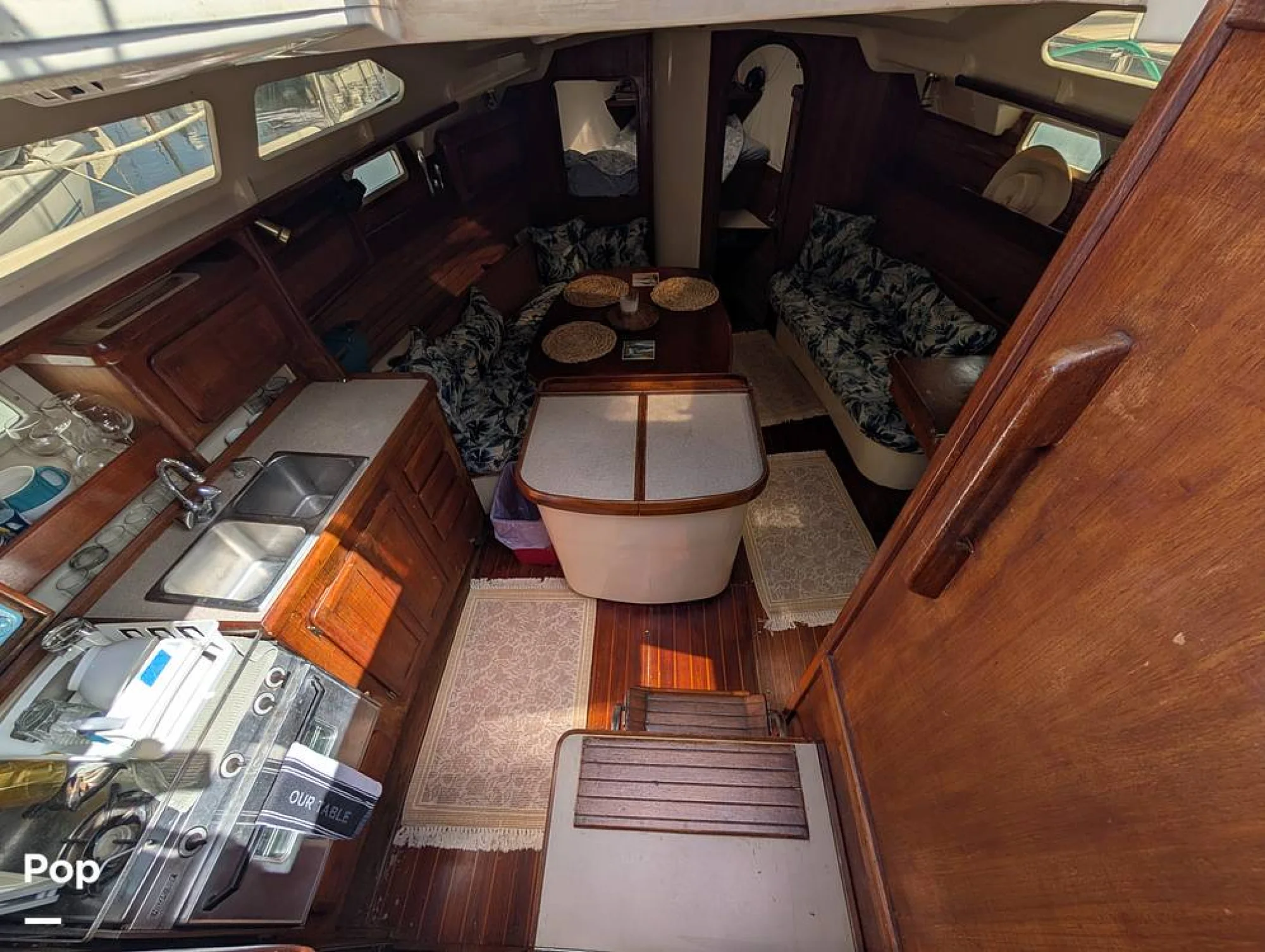 1993 Hunter 36 - Image 5