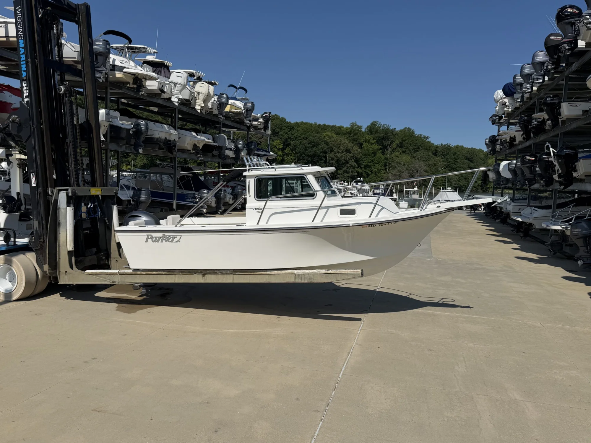 2017 Parker 2120 Sport Cabin - Image 3