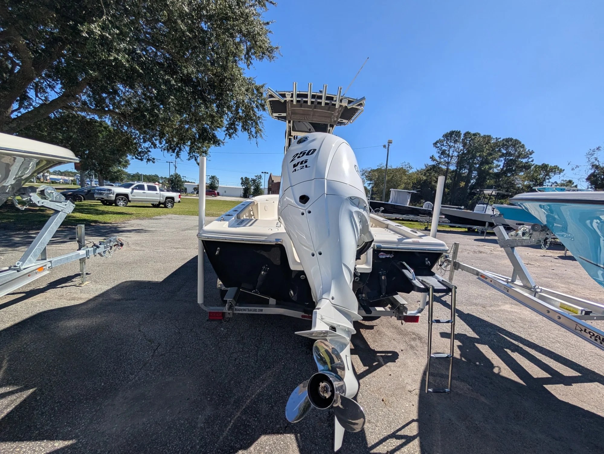 2024 Key West 230 Bay Reef Black - Image 4