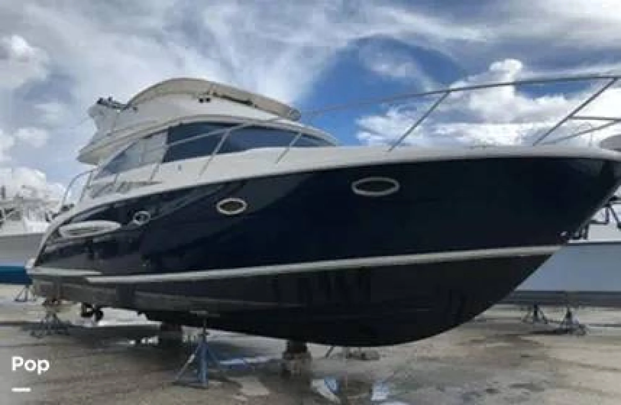 2009 Meridian 341 Sedan Bridge - Image 3