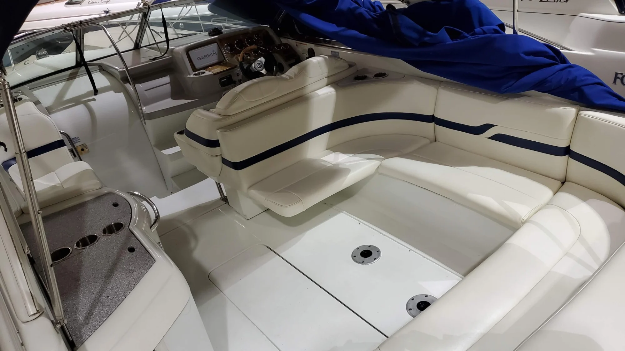 2007 Formula 330 Sun Sport - Image 2