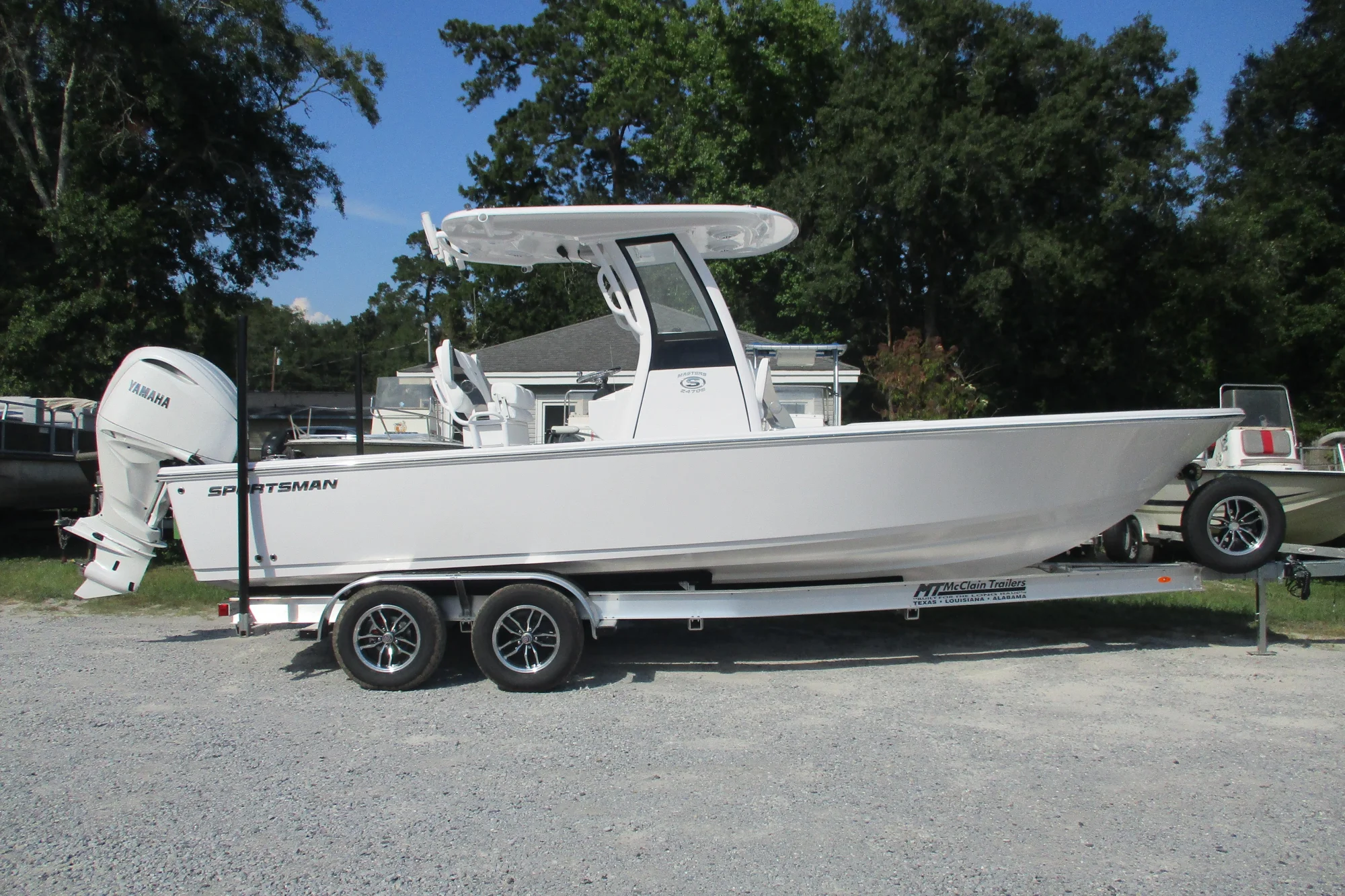 2026 Sportsman Masters 247OE Bay Boat - Main Image