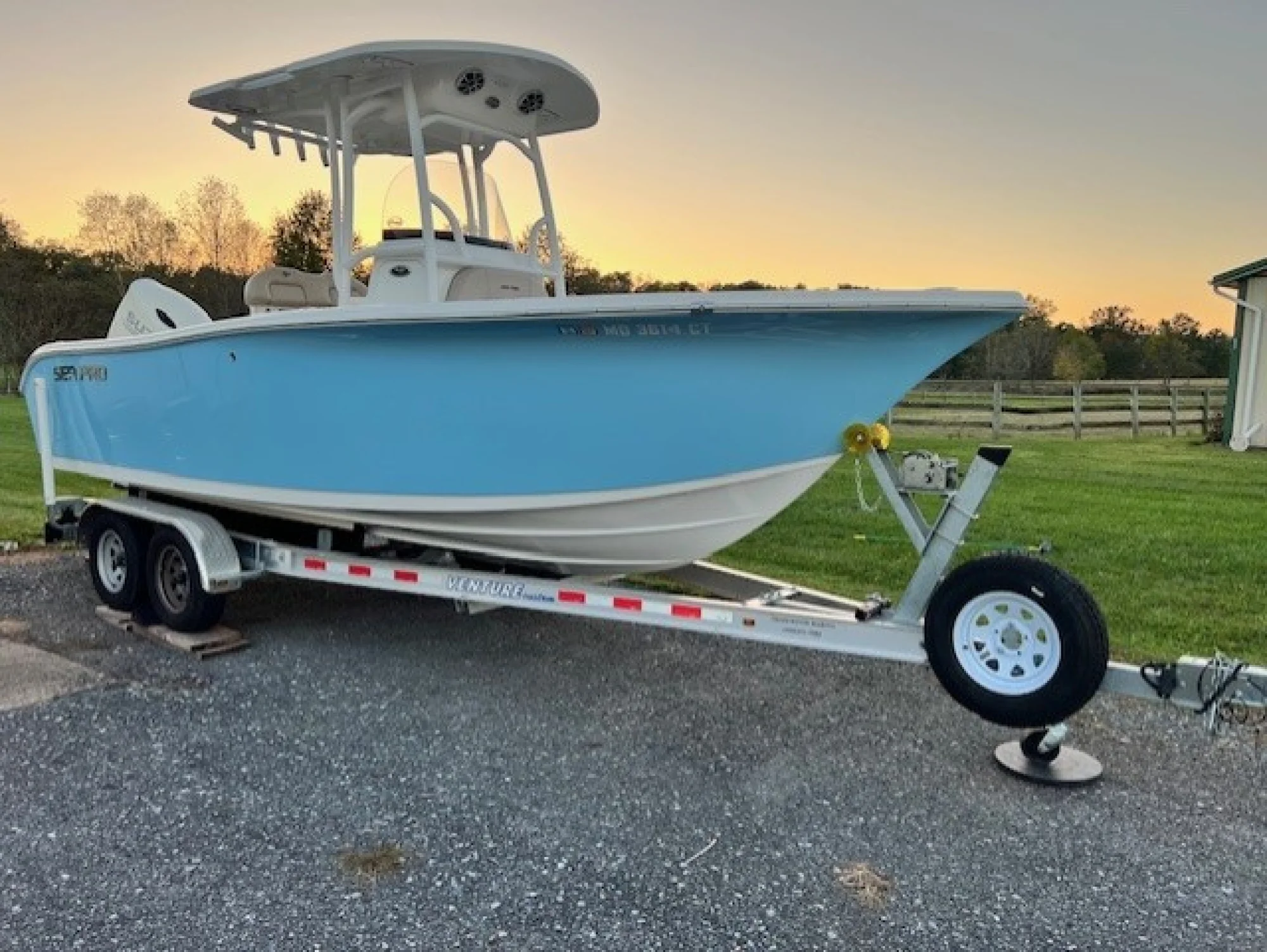 2021 Sea Pro 219 Center Console - Image 2