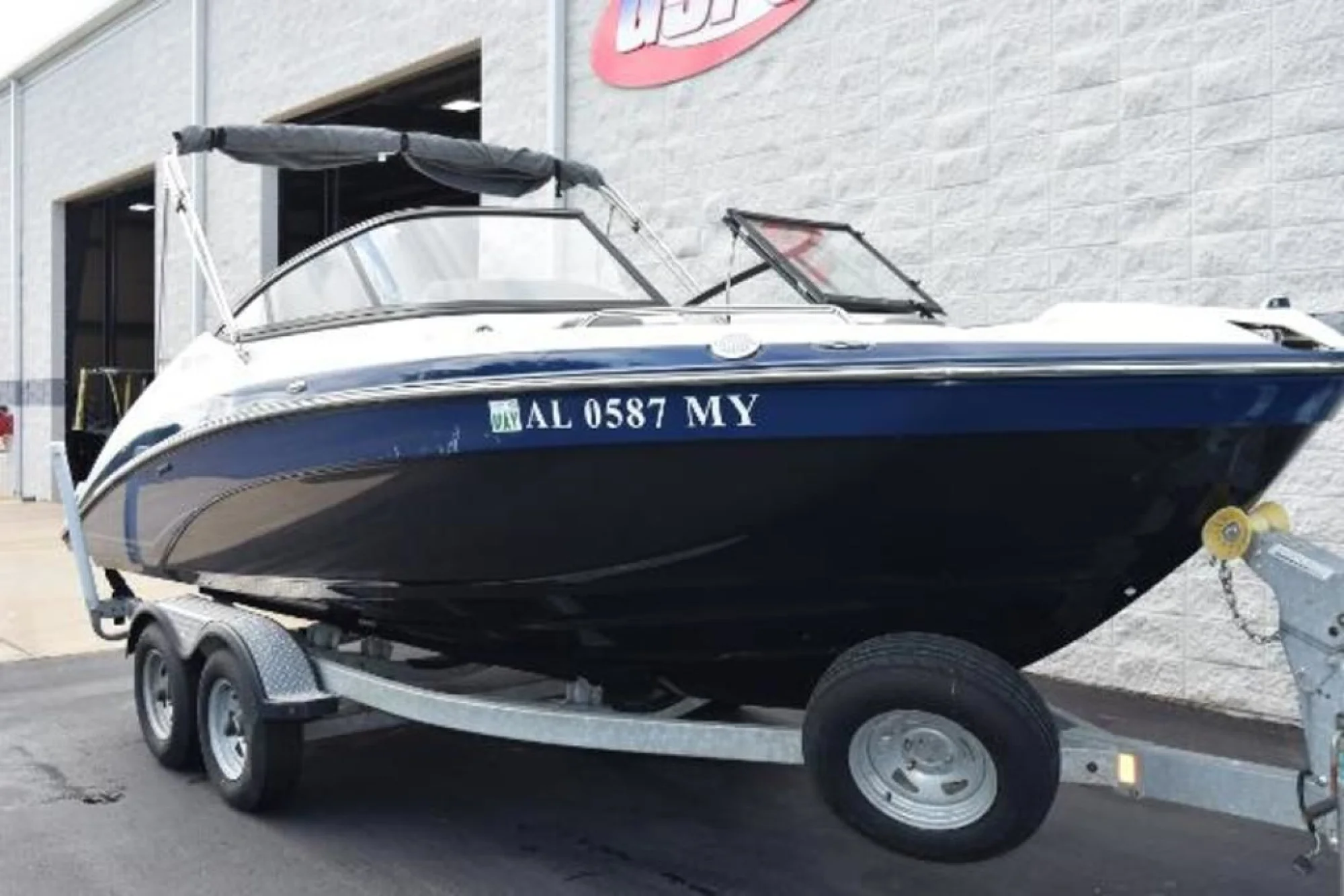 2017 Yamaha Boats 212 Limited - Image 2