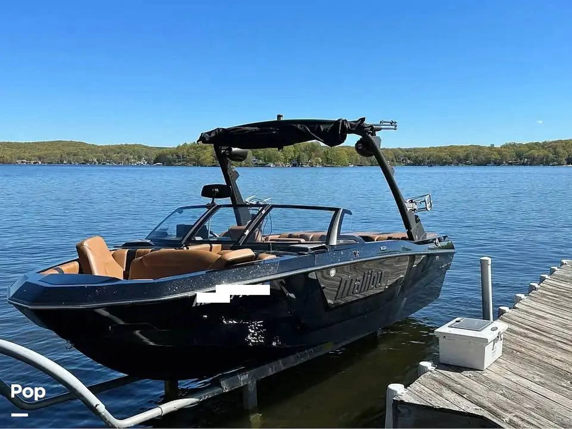 2022 Malibu 21 LX - Main Image
