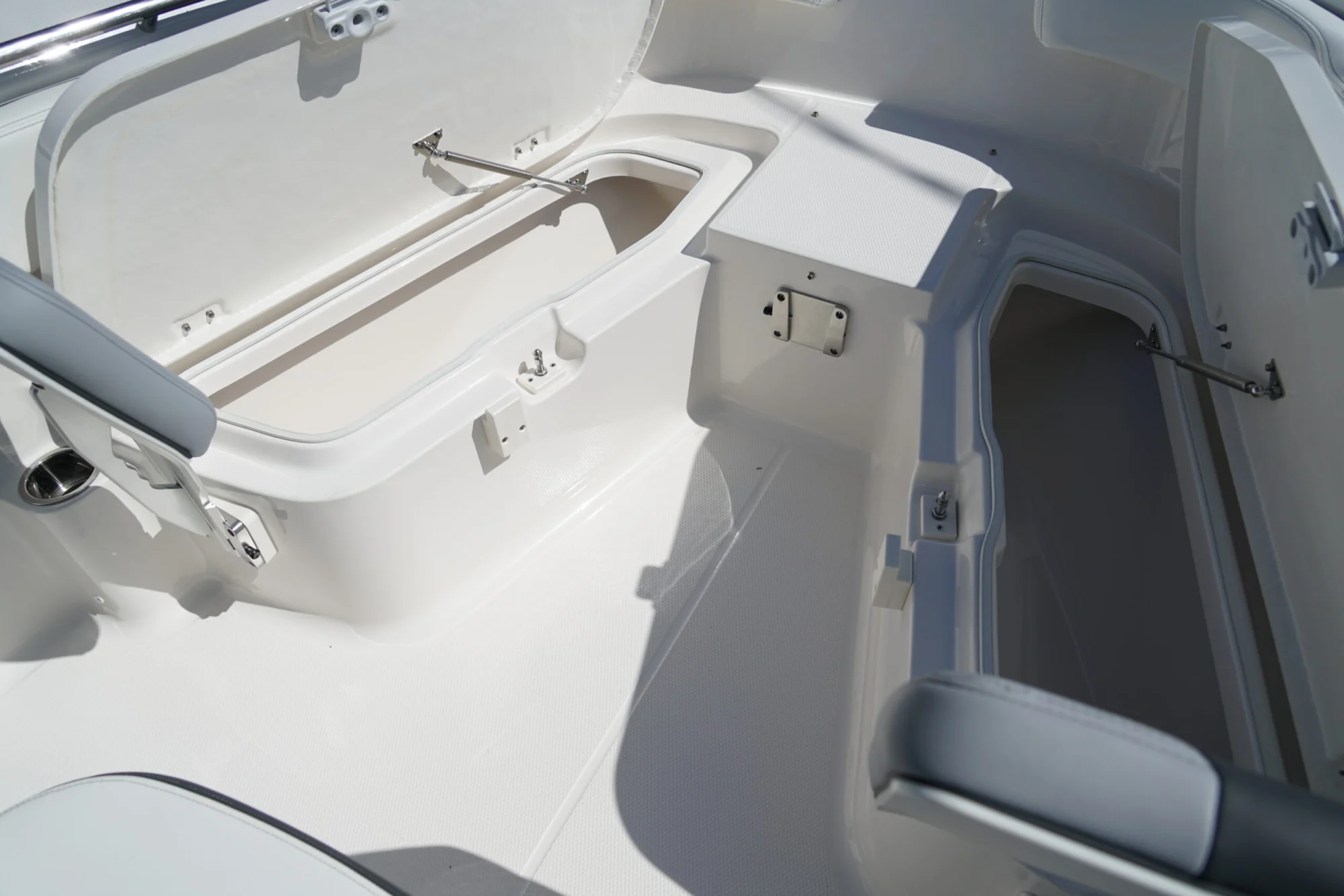 2025 ROBALO R200 - Image 4