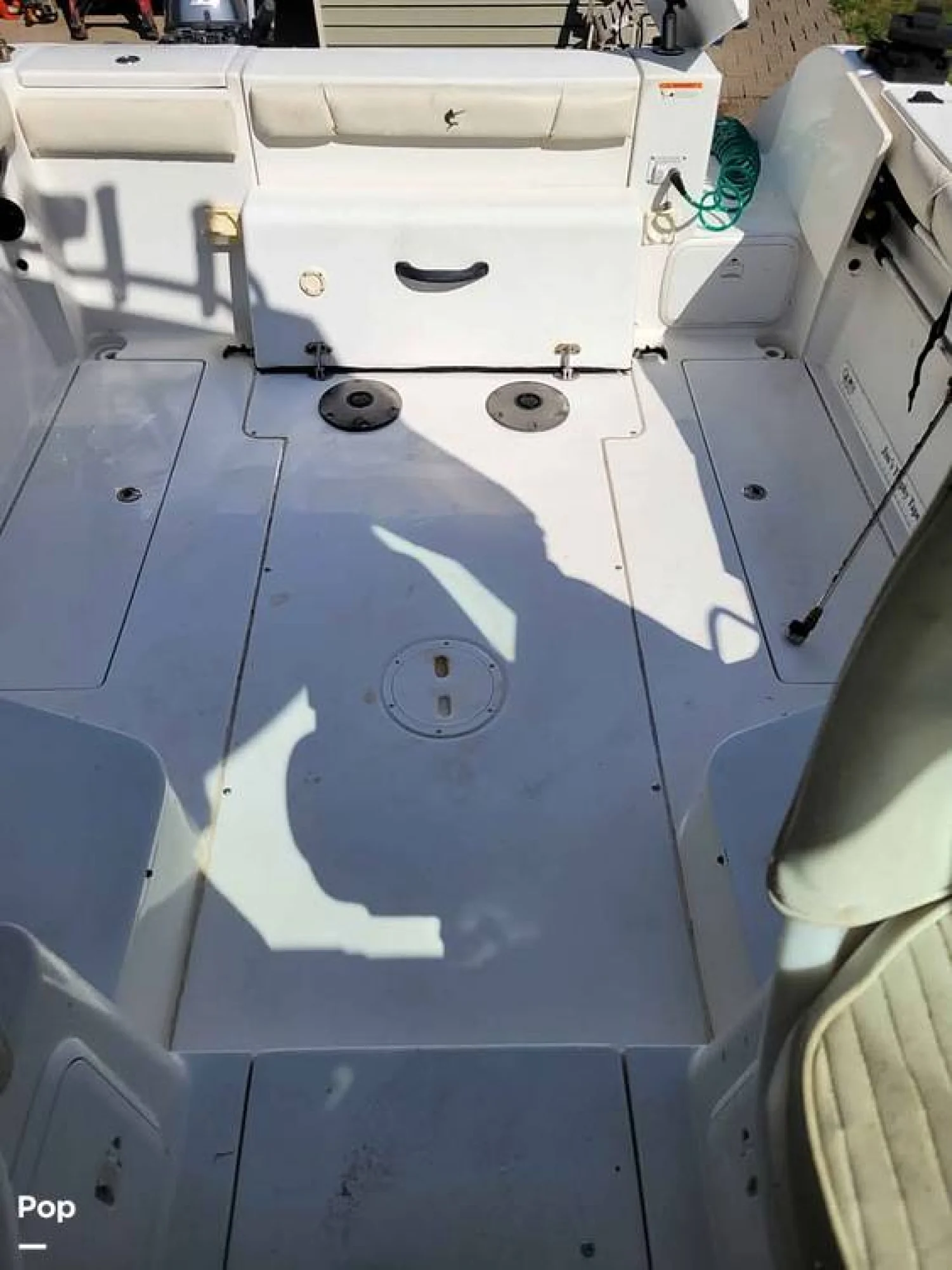 2005 Seaswirl 2601 striper - Image 3