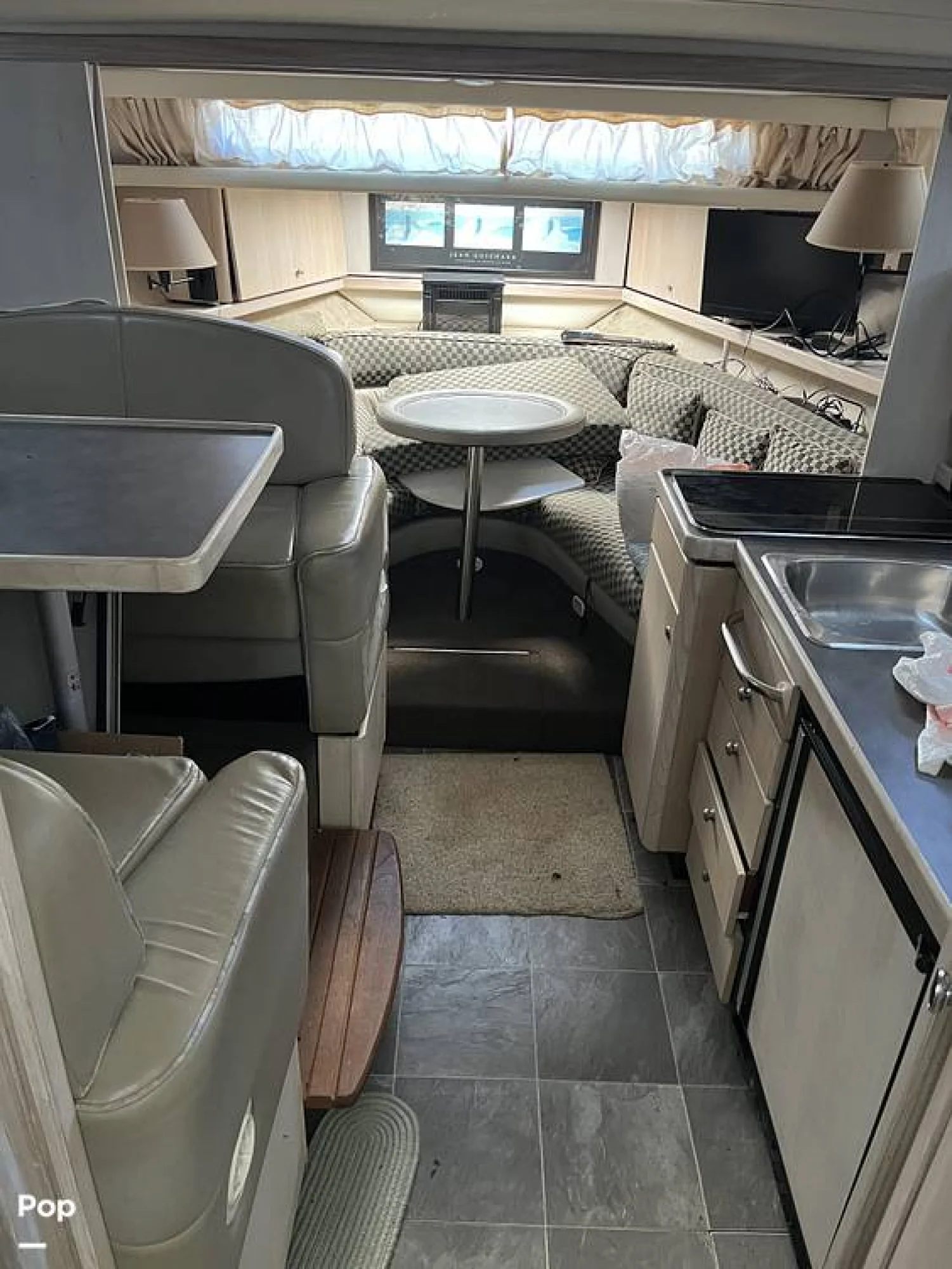 1995 Bayliner Avanti 3255 - Image 4