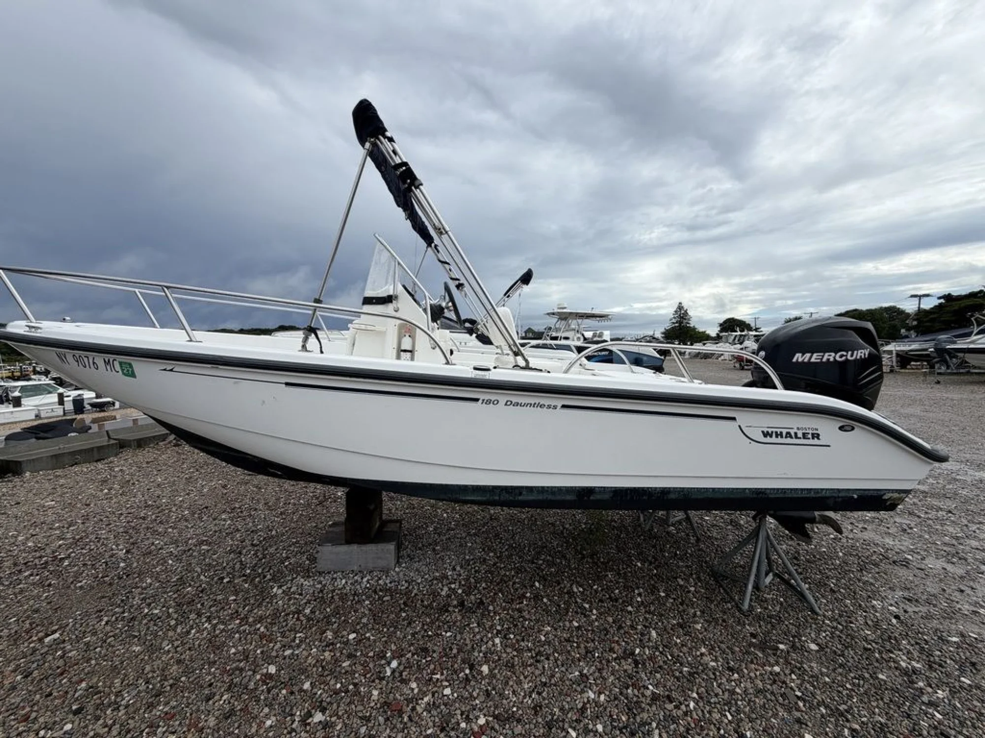 Boston Whaler 180 Dauntless - Image 3