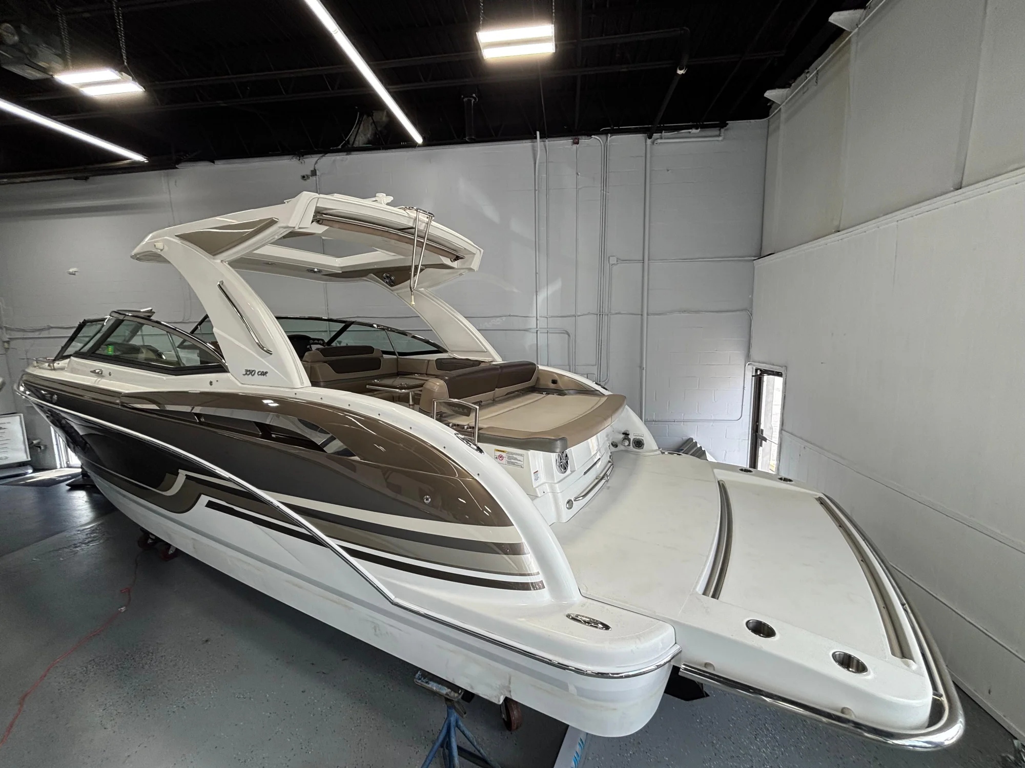 2019 Formula 350 Crossover Bowrider I/O - Main Image