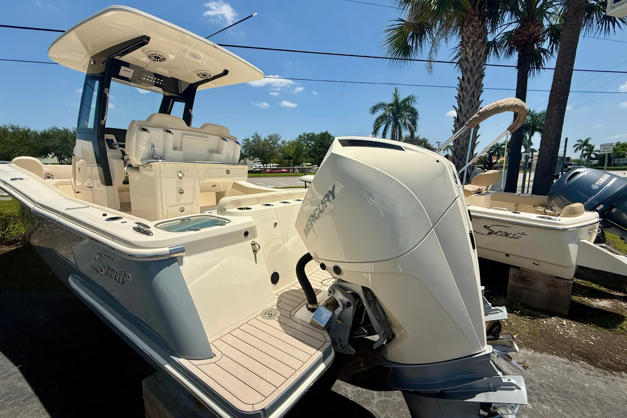 2027 Scout 260 LXF - Image 4