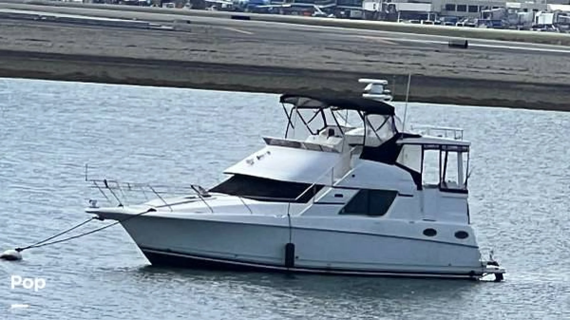 1999 Silverton 392 - Image 3