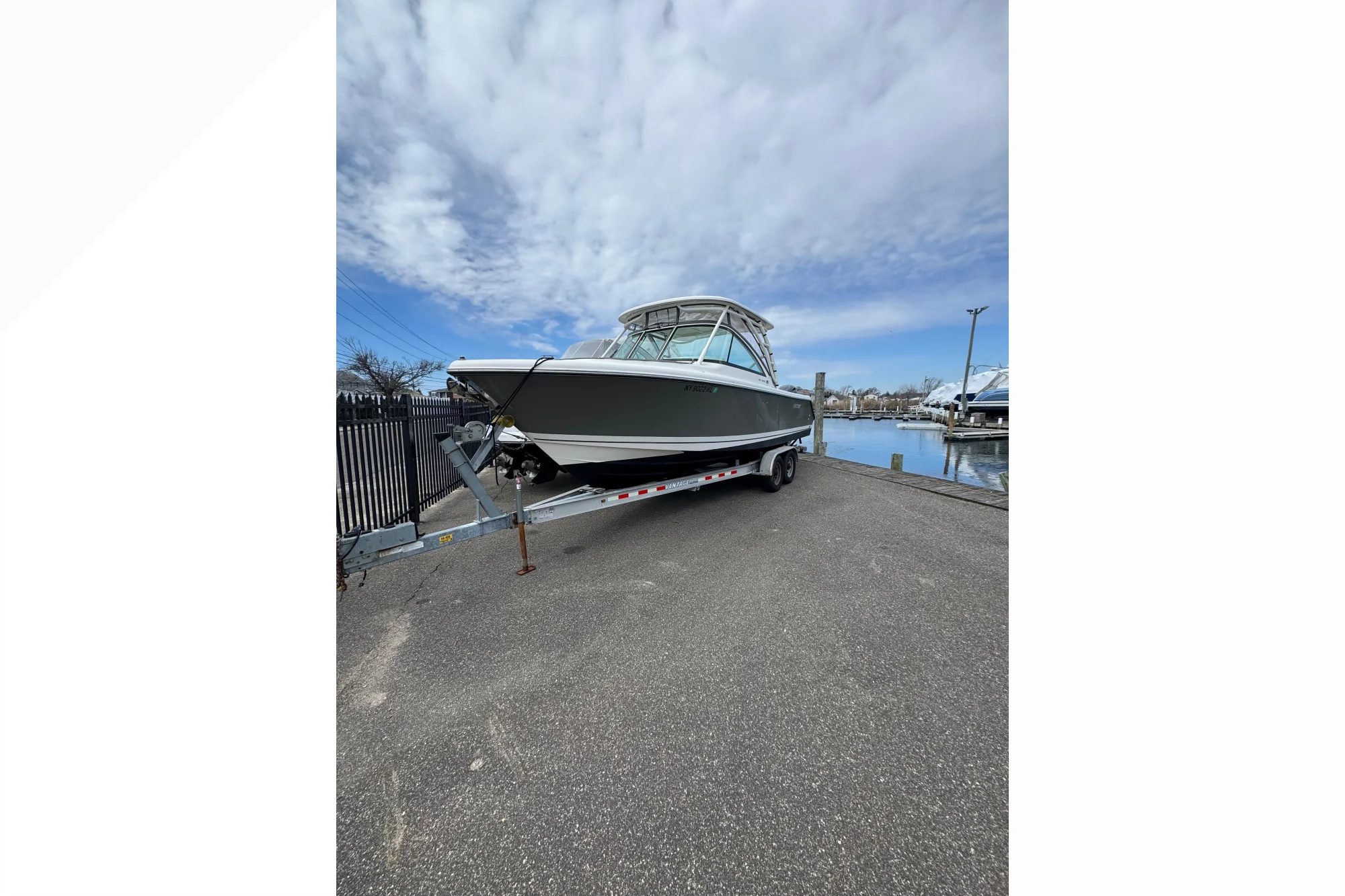 2016 Pursuit DC 265 Dual Console - Main Image