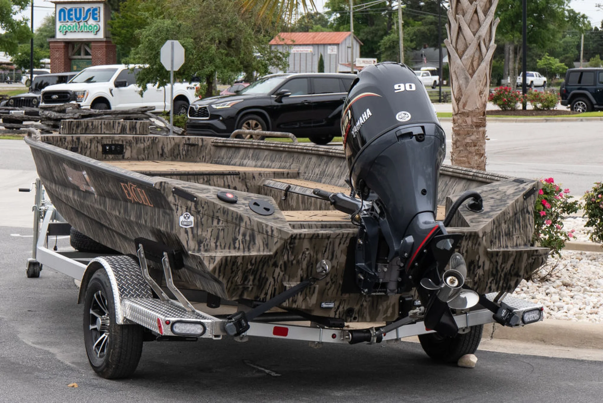 EXCEL TOMAHAWK 183 TILLER - Image 3
